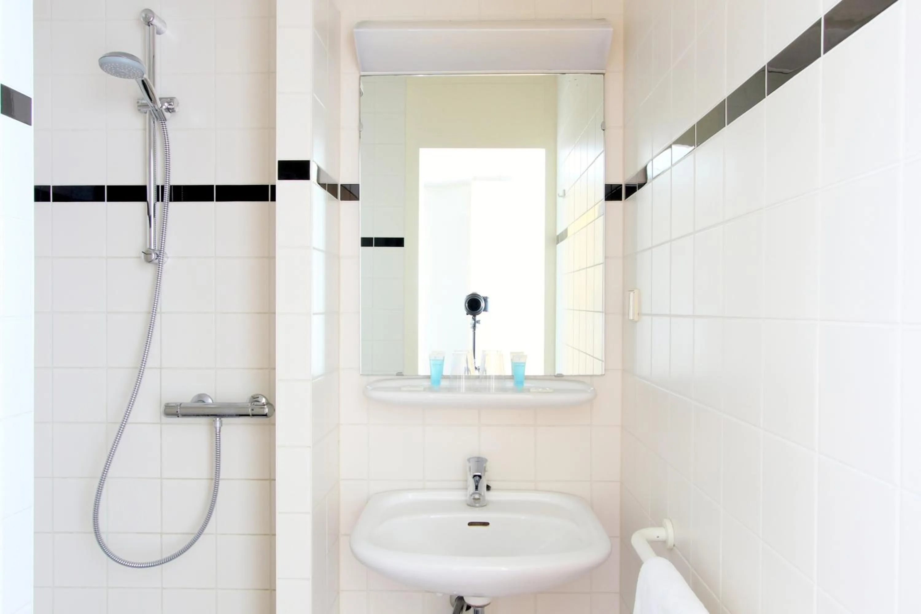 Bathroom in Bastion Hotel Leiden Voorschoten