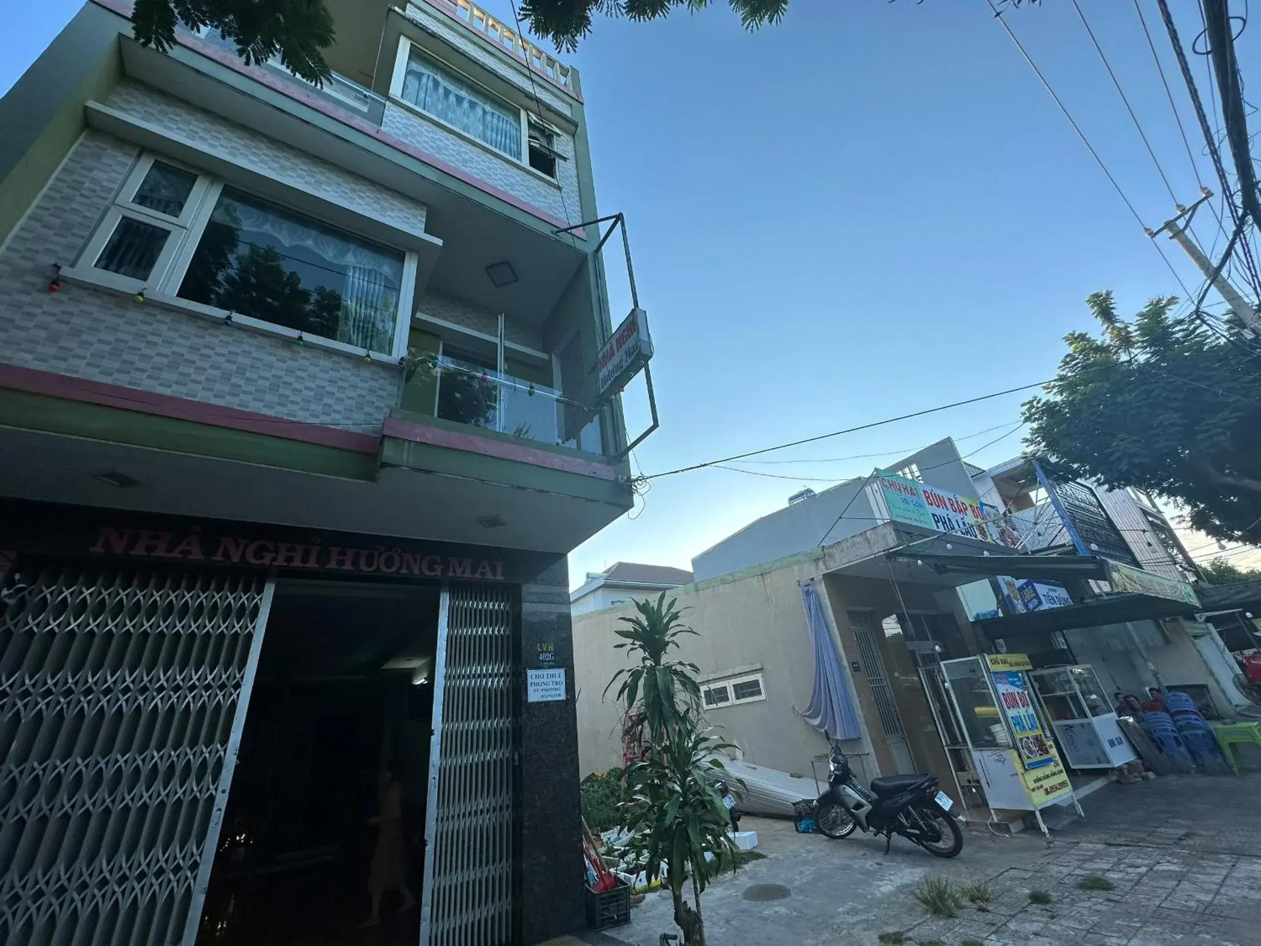 Facade/entrance in SPOT ON 1186 Nha Nghi Huong Mai Facade/entrance in SPOT ON 1186 Nha Nghi Huong Mai