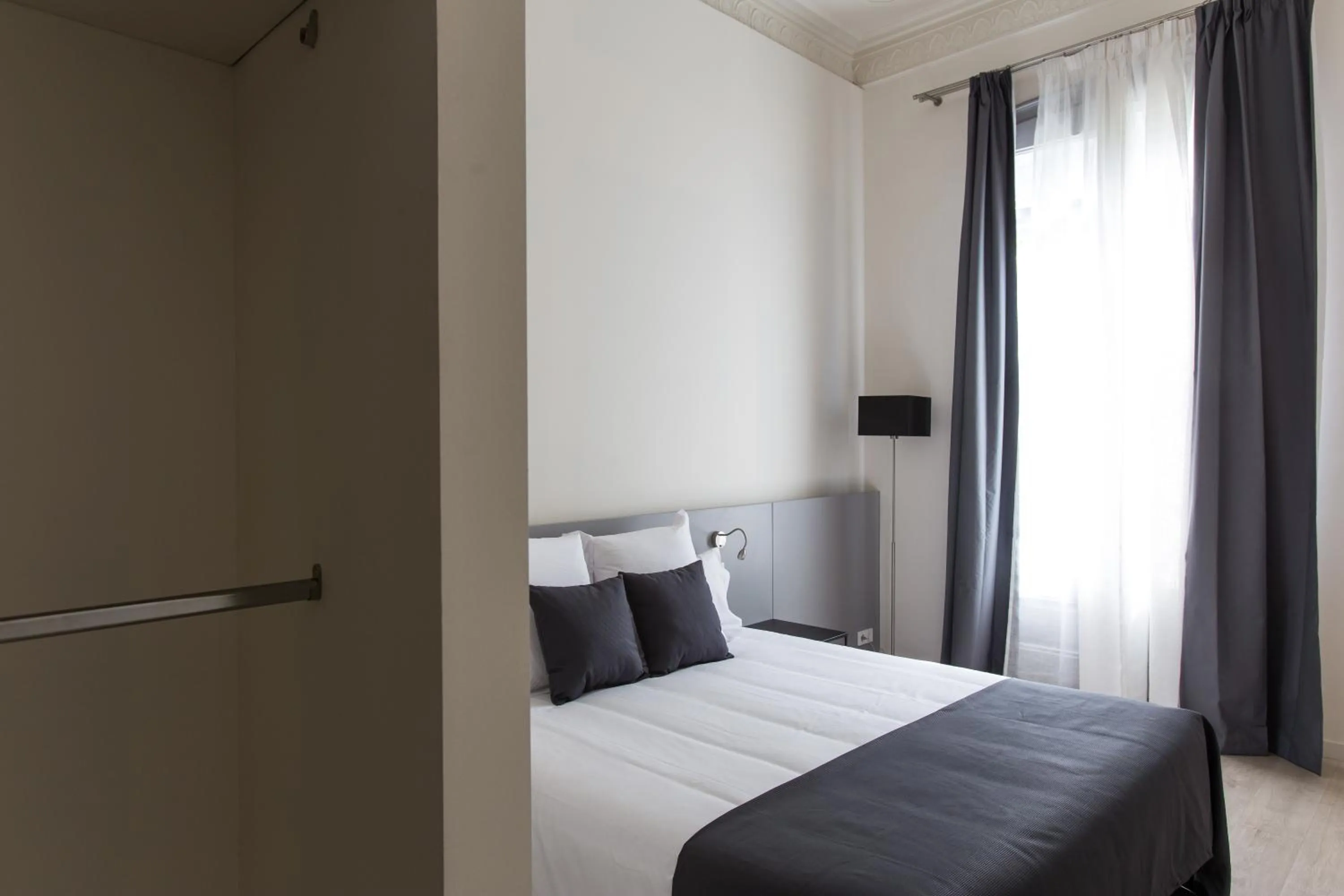 Bed in Izaila Plaza Catalunya