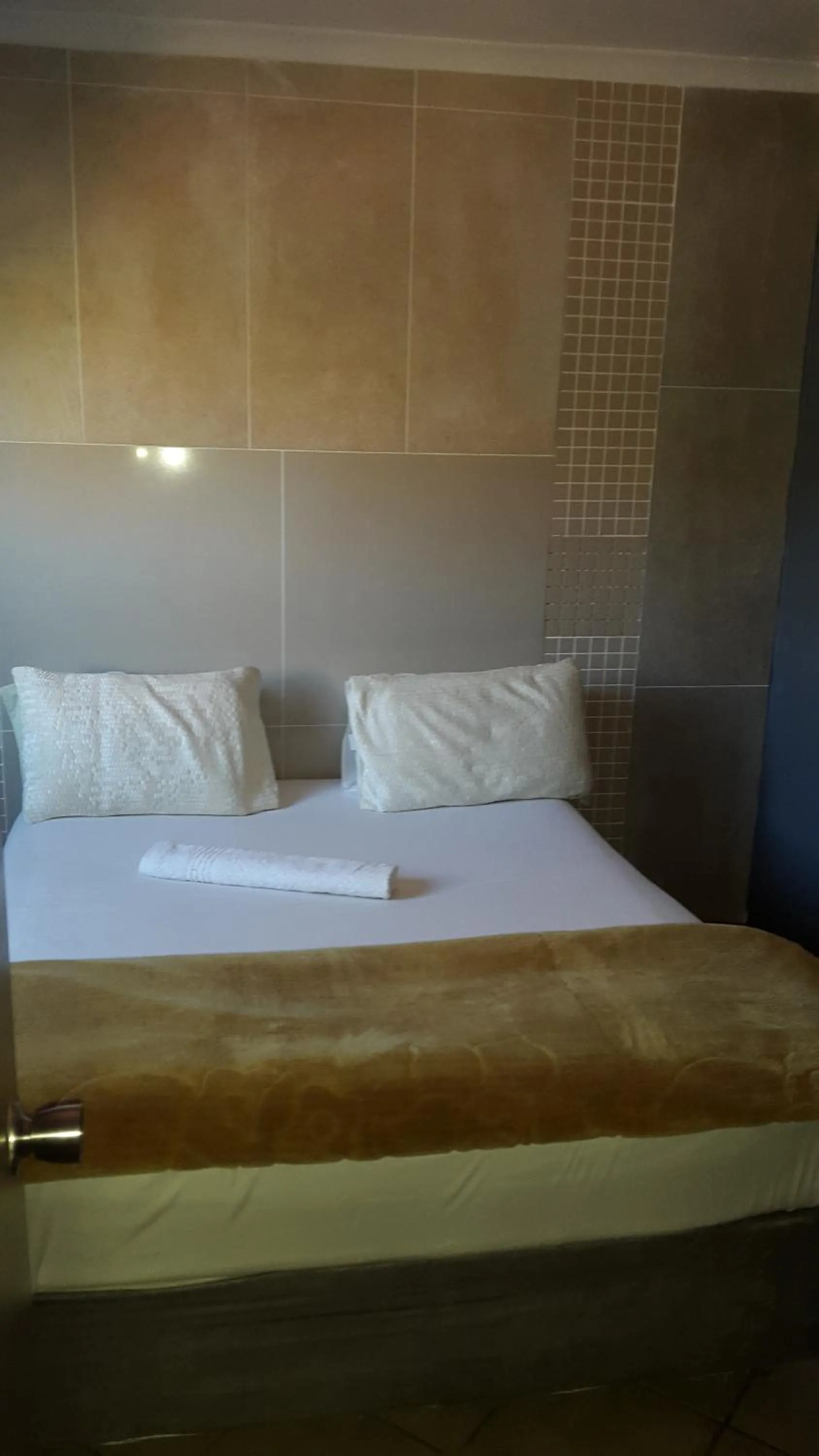 Bedroom, Bed in Legacy Guest Lodge