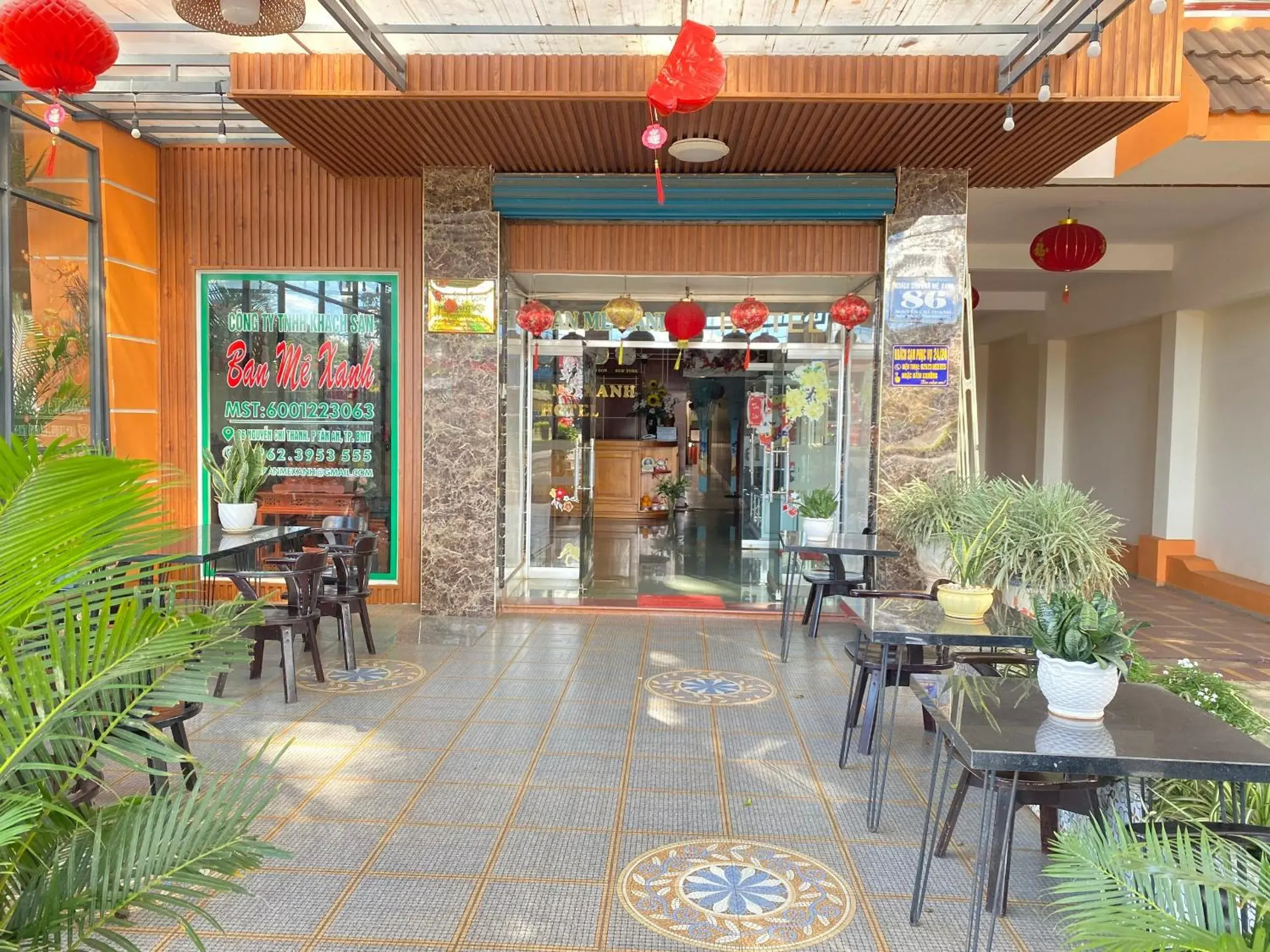 Property building in Khách sạn Ban Mê Xanh (Ban Me Xanh Hotel) Property building in Khách sạn Ban Mê Xanh (Ban Me Xanh Hotel)