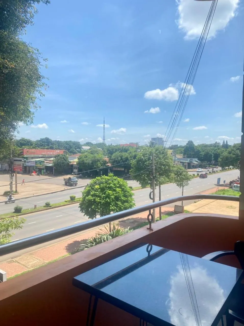 Day in Khách sạn Ban Mê Xanh (Ban Me Xanh Hotel)