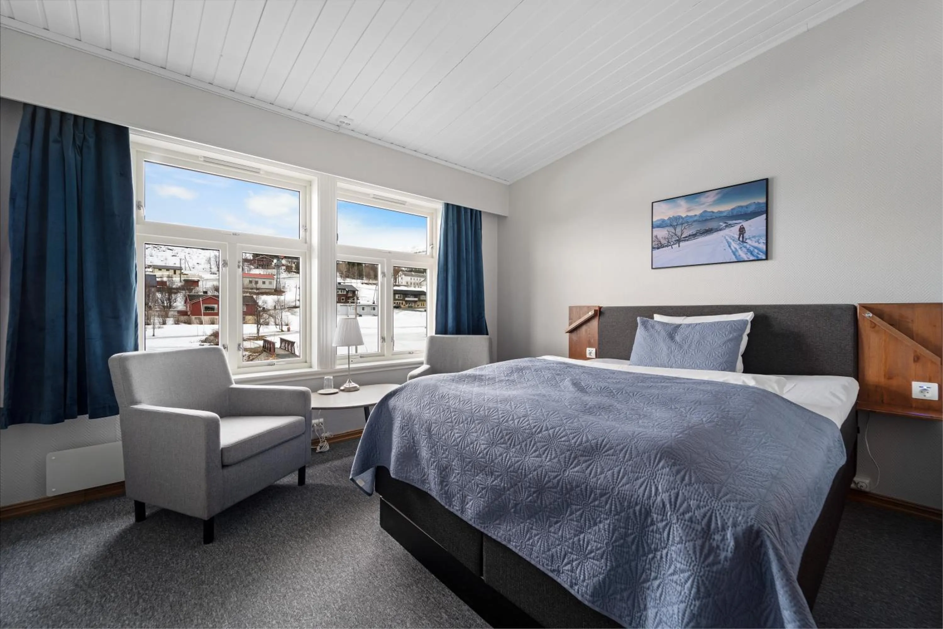 Bed in Lyngseidet Gjestegård AS