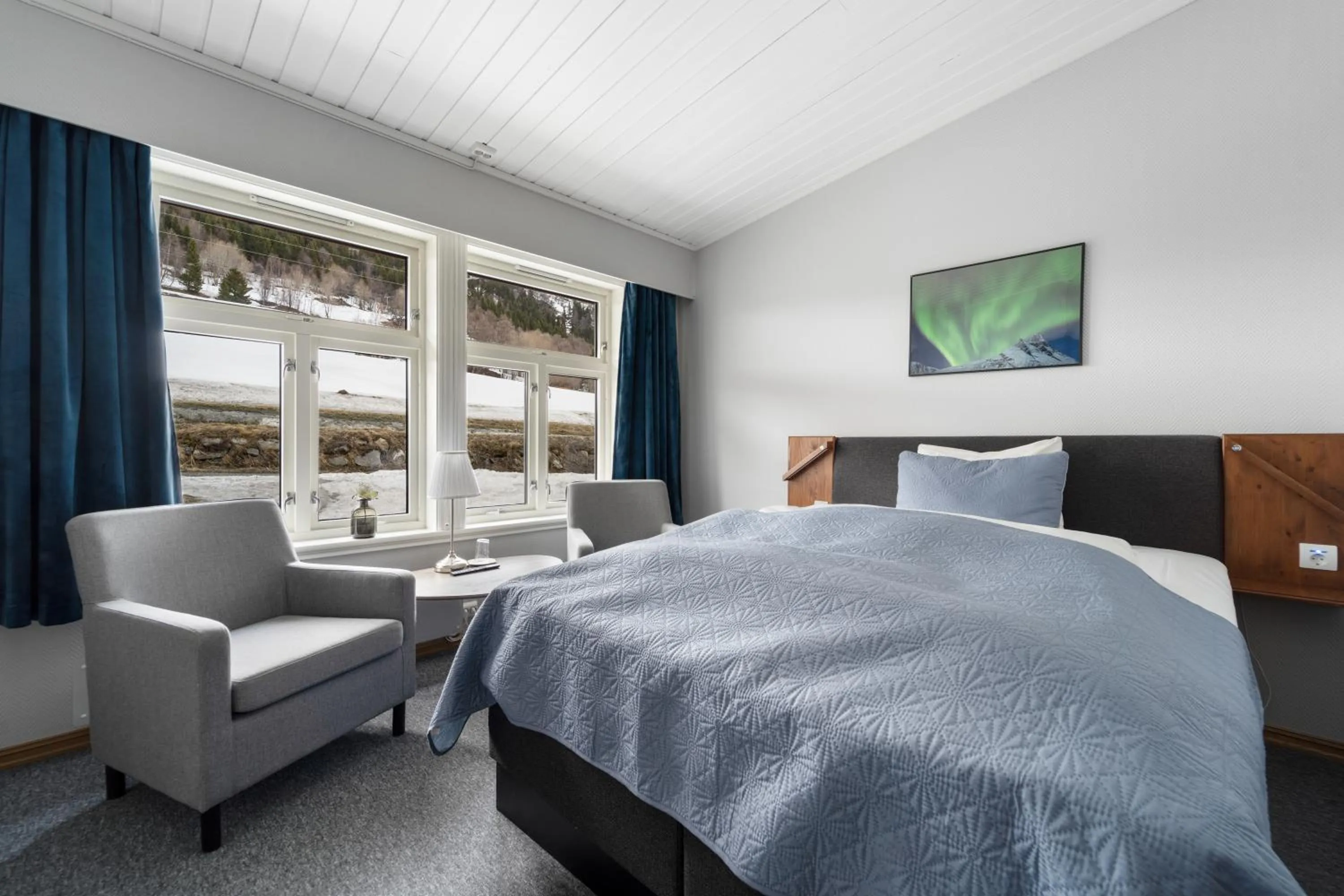 Bed in Lyngseidet Gjestegård AS