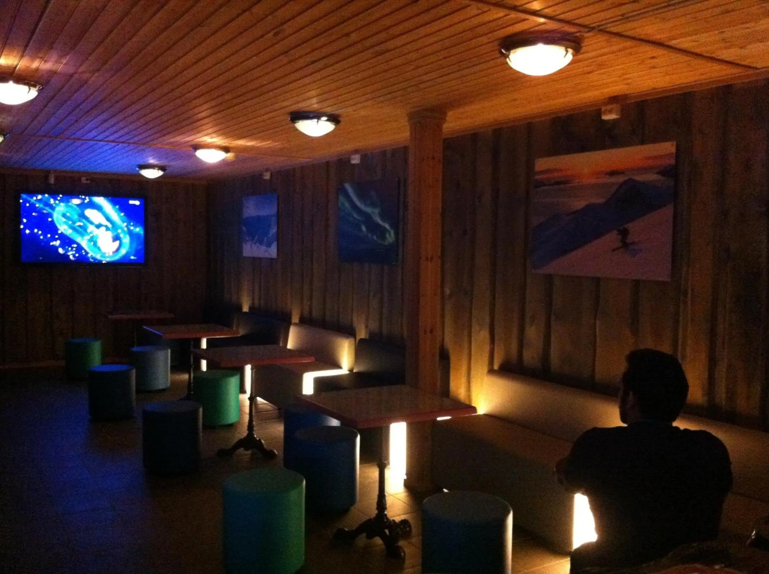 Lounge or bar in Lyngseidet Gjestegård AS