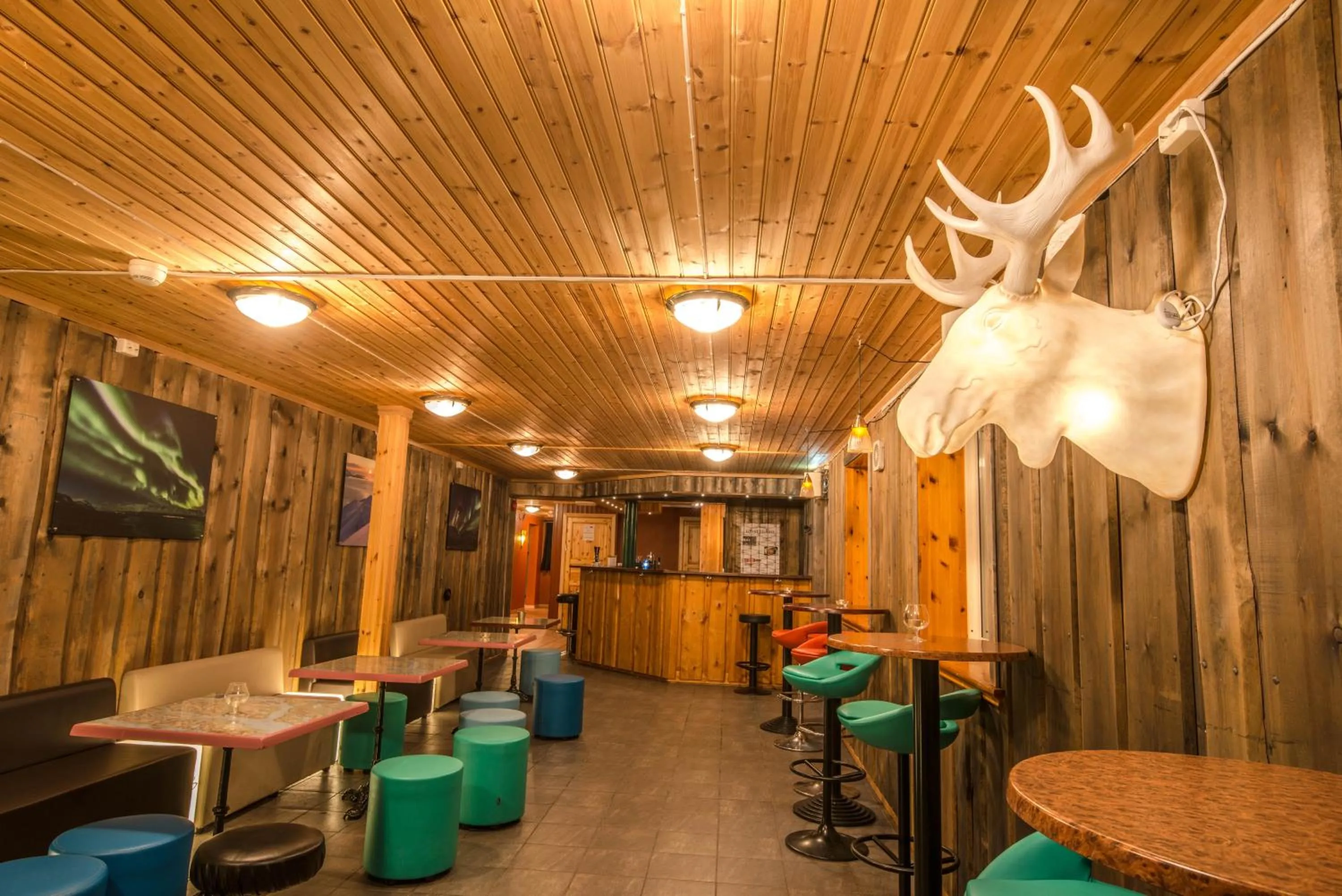 Billiard in Lyngseidet Gjestegård AS