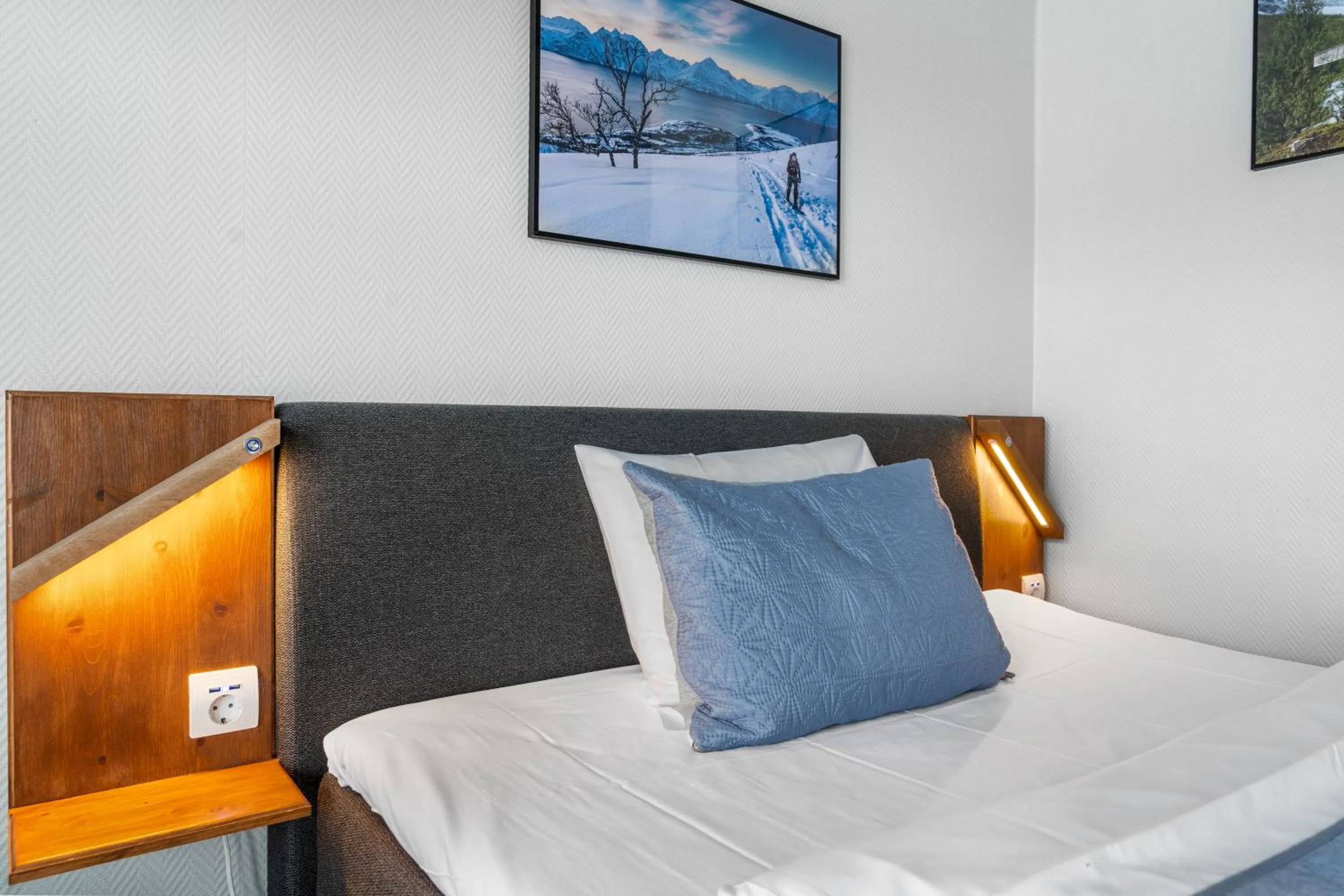 Bed in Lyngseidet Gjestegård AS