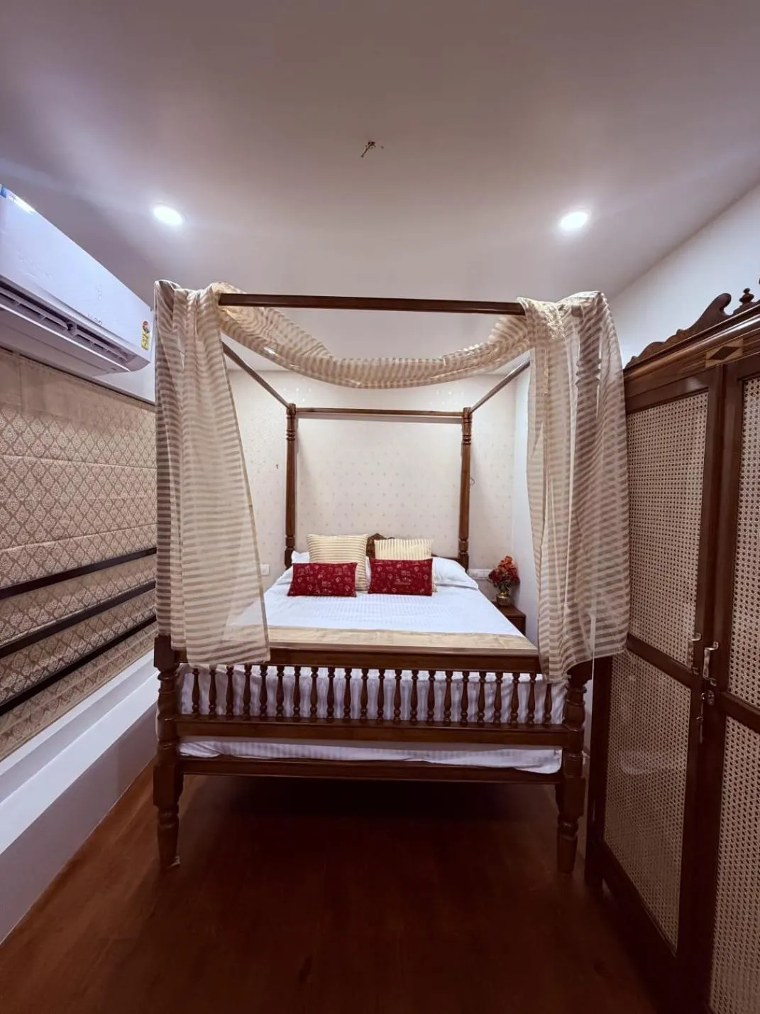 Bedroom, Bed in Venice Premium Houseboats Alleppey