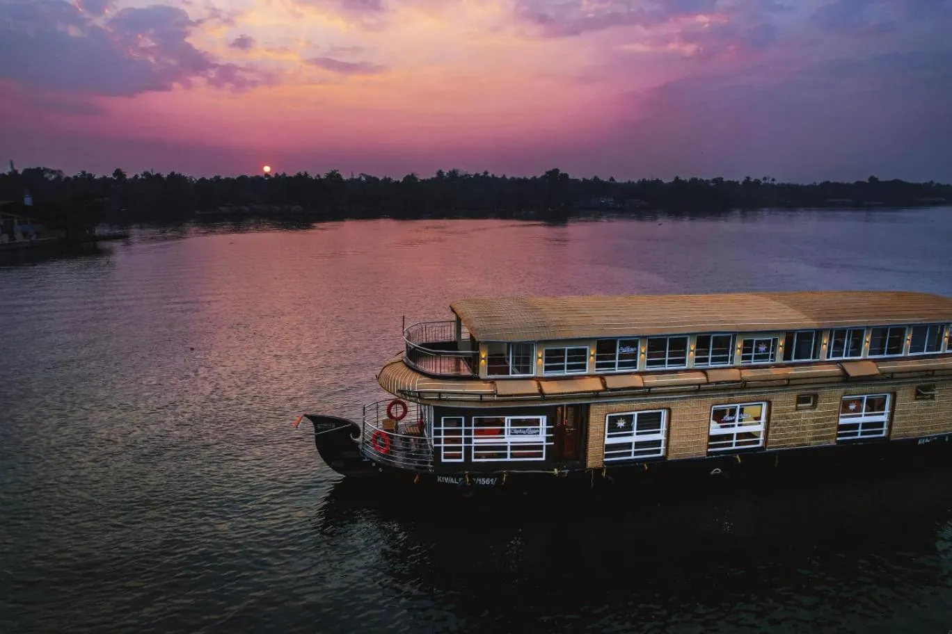 Natural landscape in Venice Premium Houseboats Alleppey