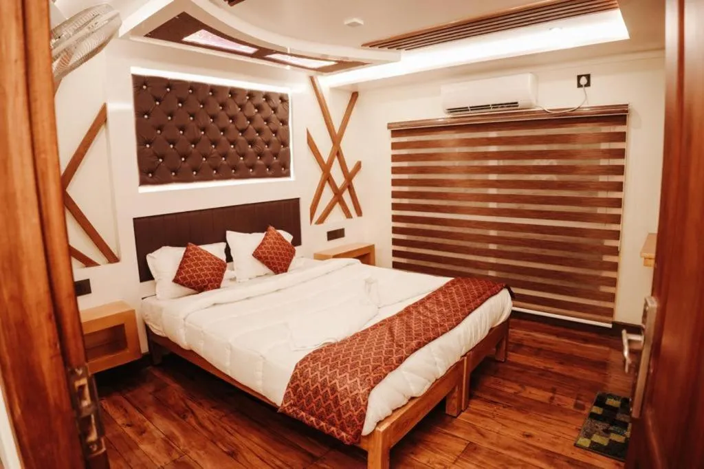 Bed in Venice Premium Houseboats Alleppey