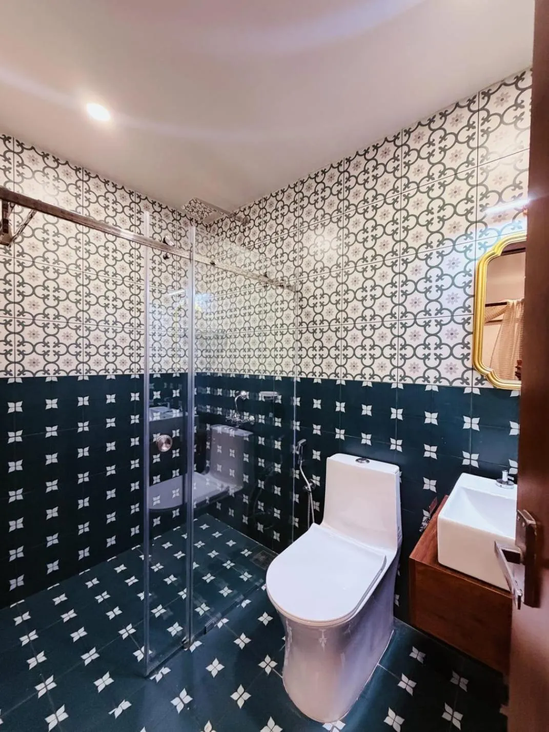 Bathroom in Venice Premium Houseboats Alleppey