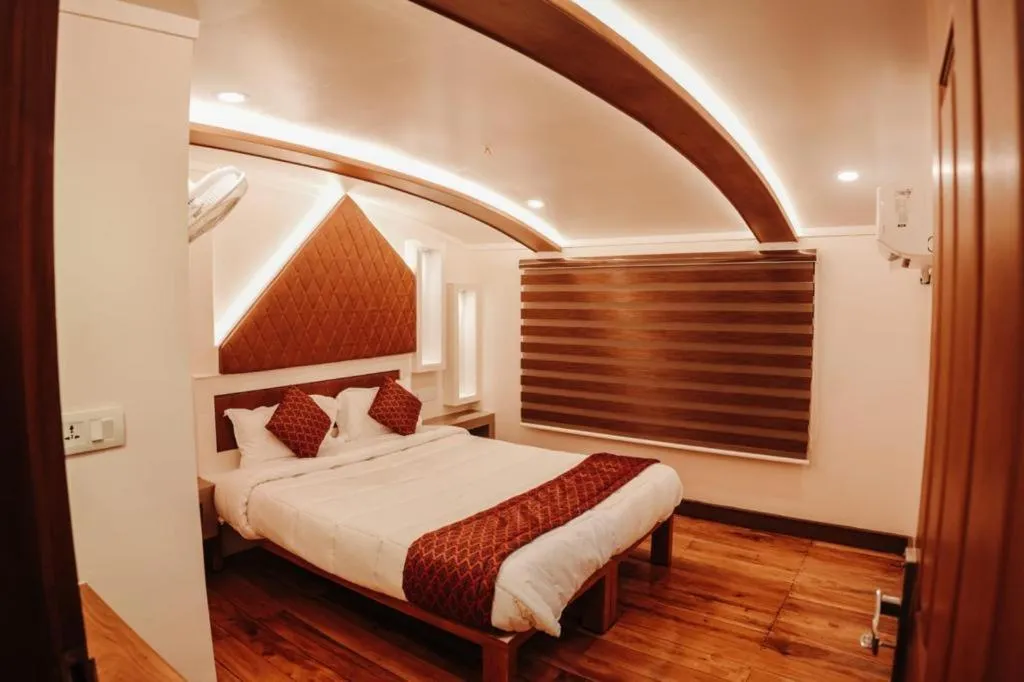 Bed in Venice Premium Houseboats Alleppey