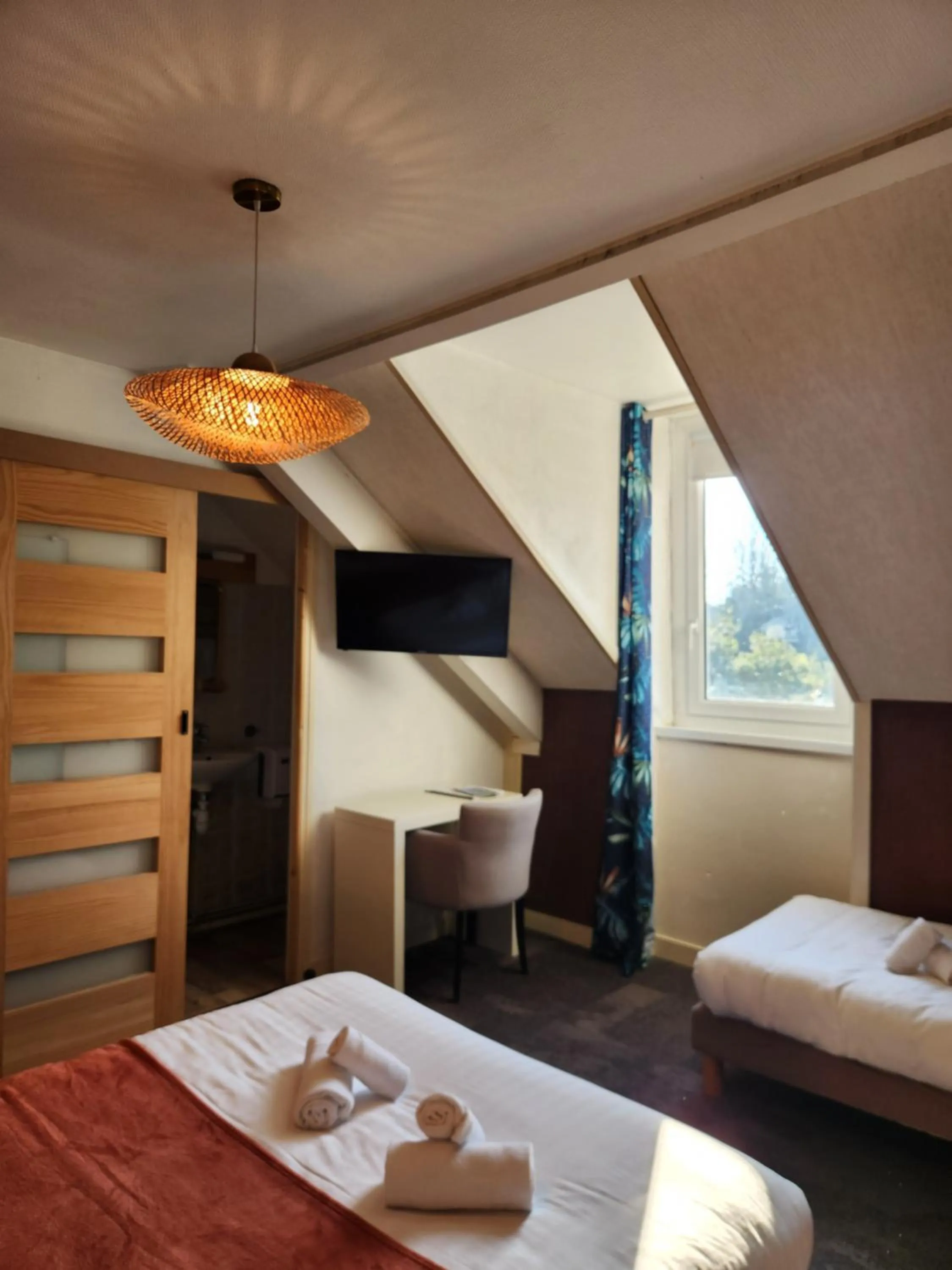 Bed in Le petit Montmartre