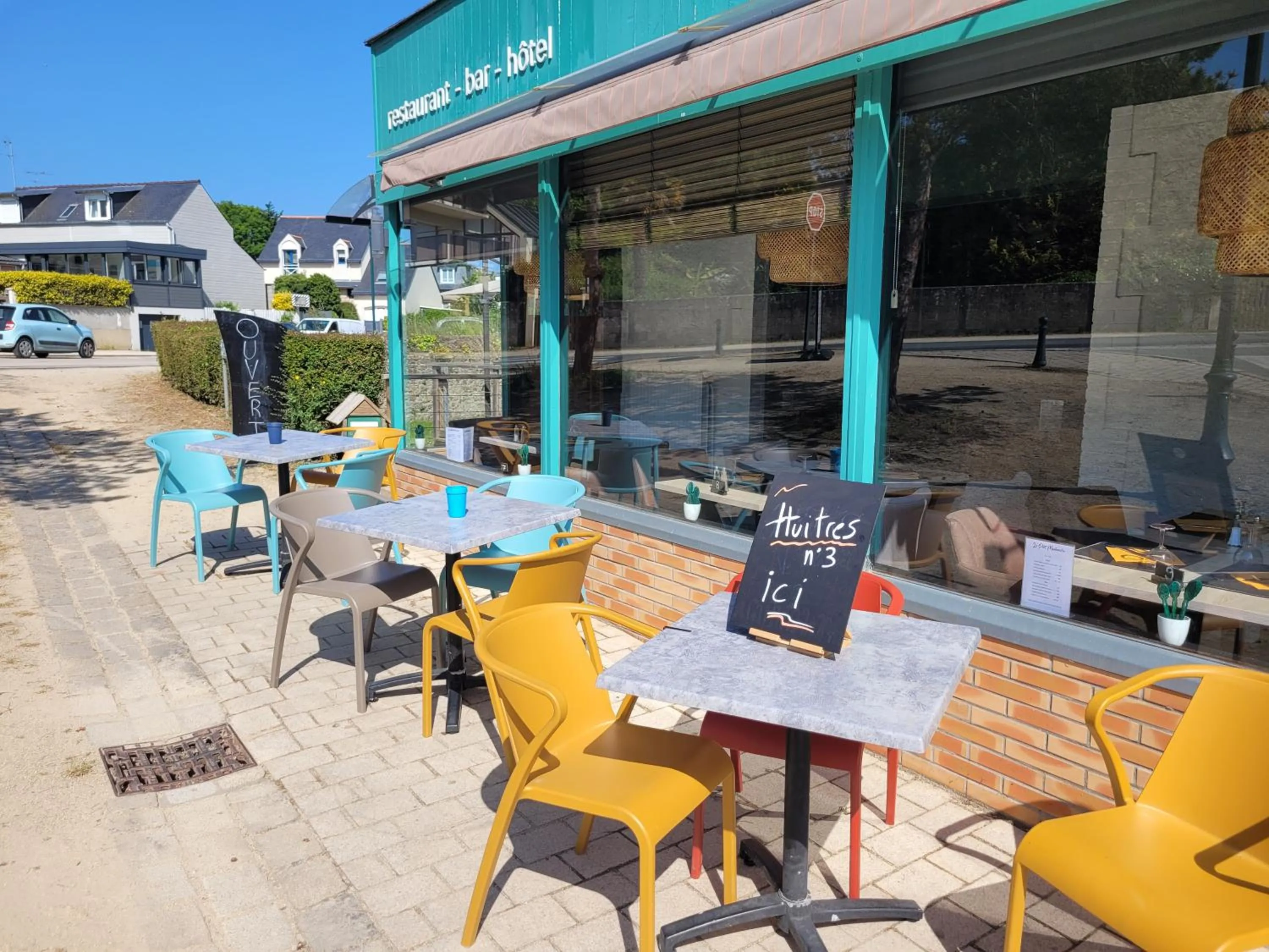 Restaurant/places to eat in Le petit Montmartre