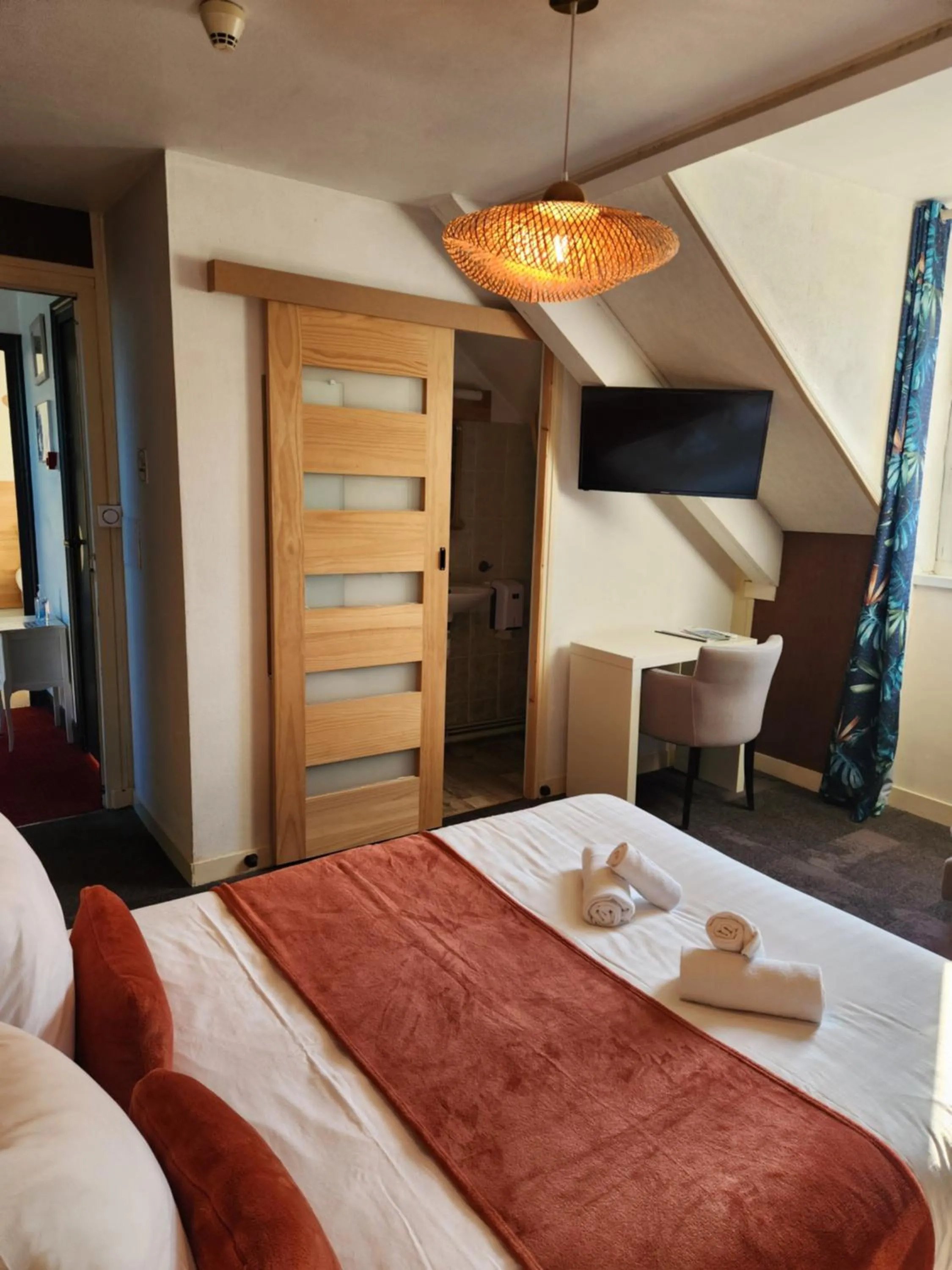 Bed in Le petit Montmartre