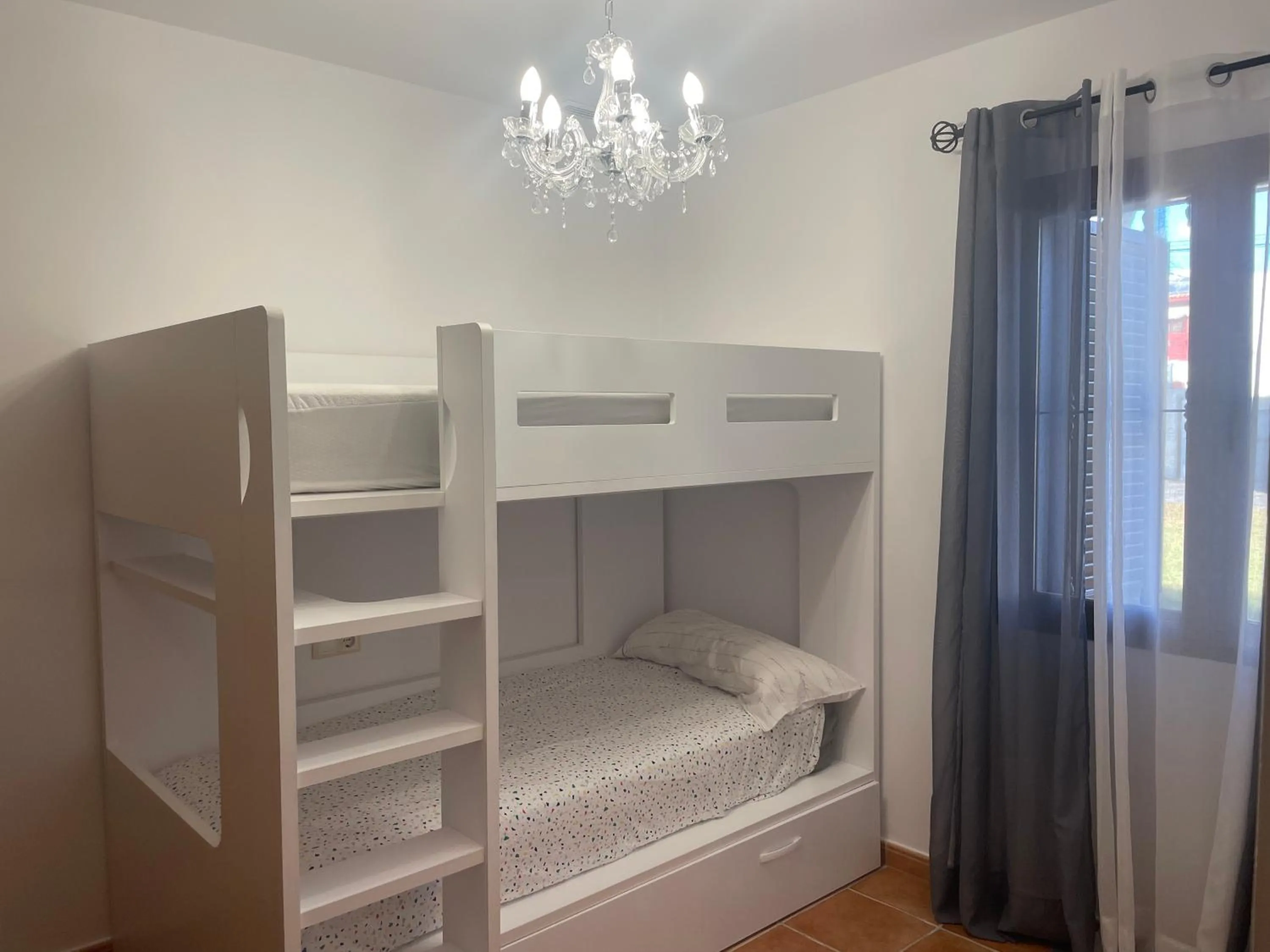 Bed in Chalet Urb Doña Violeta 500m Mar