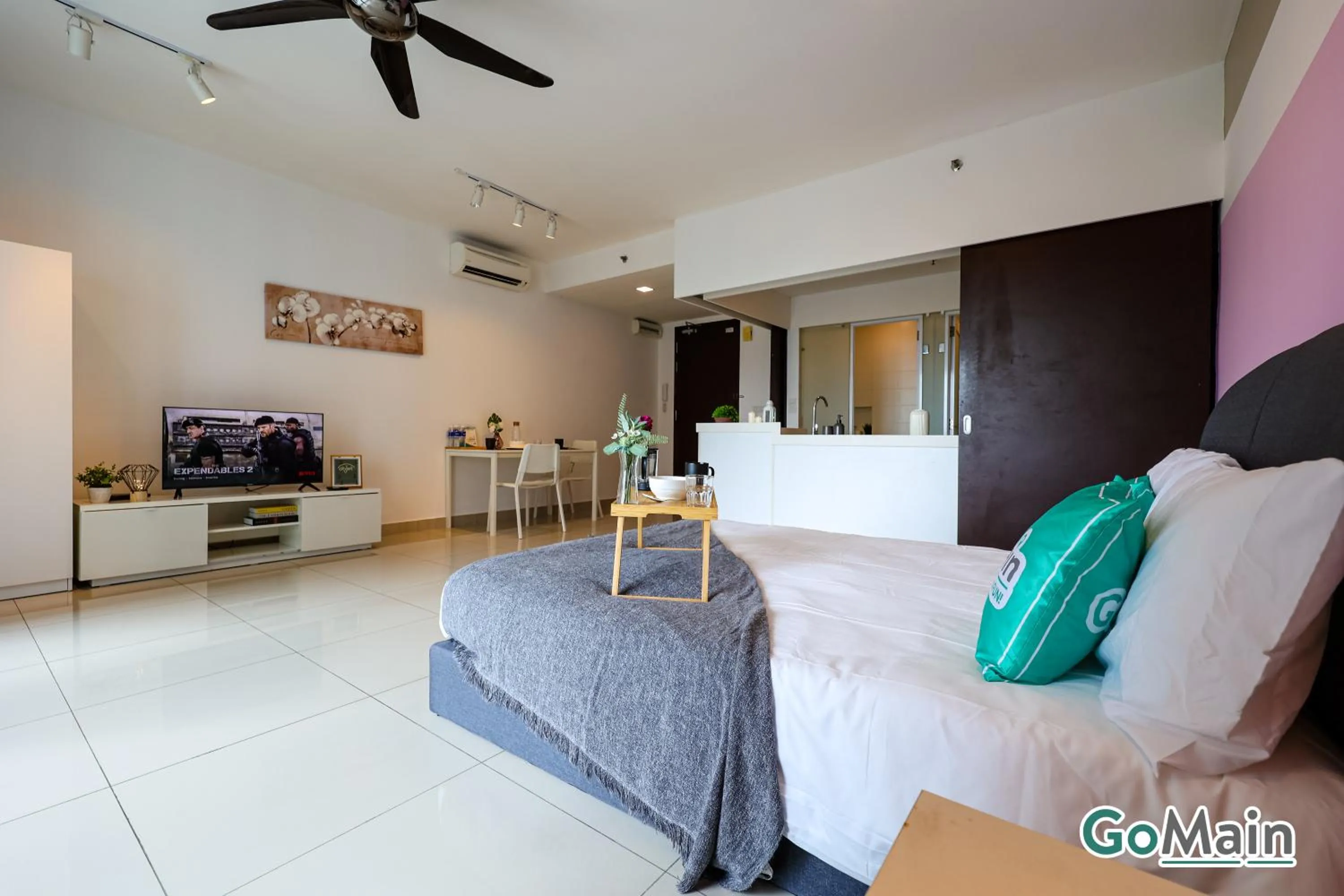 Bed in Trefoil Setia Alam by GO-MAIN - Next to Mall & SCCC