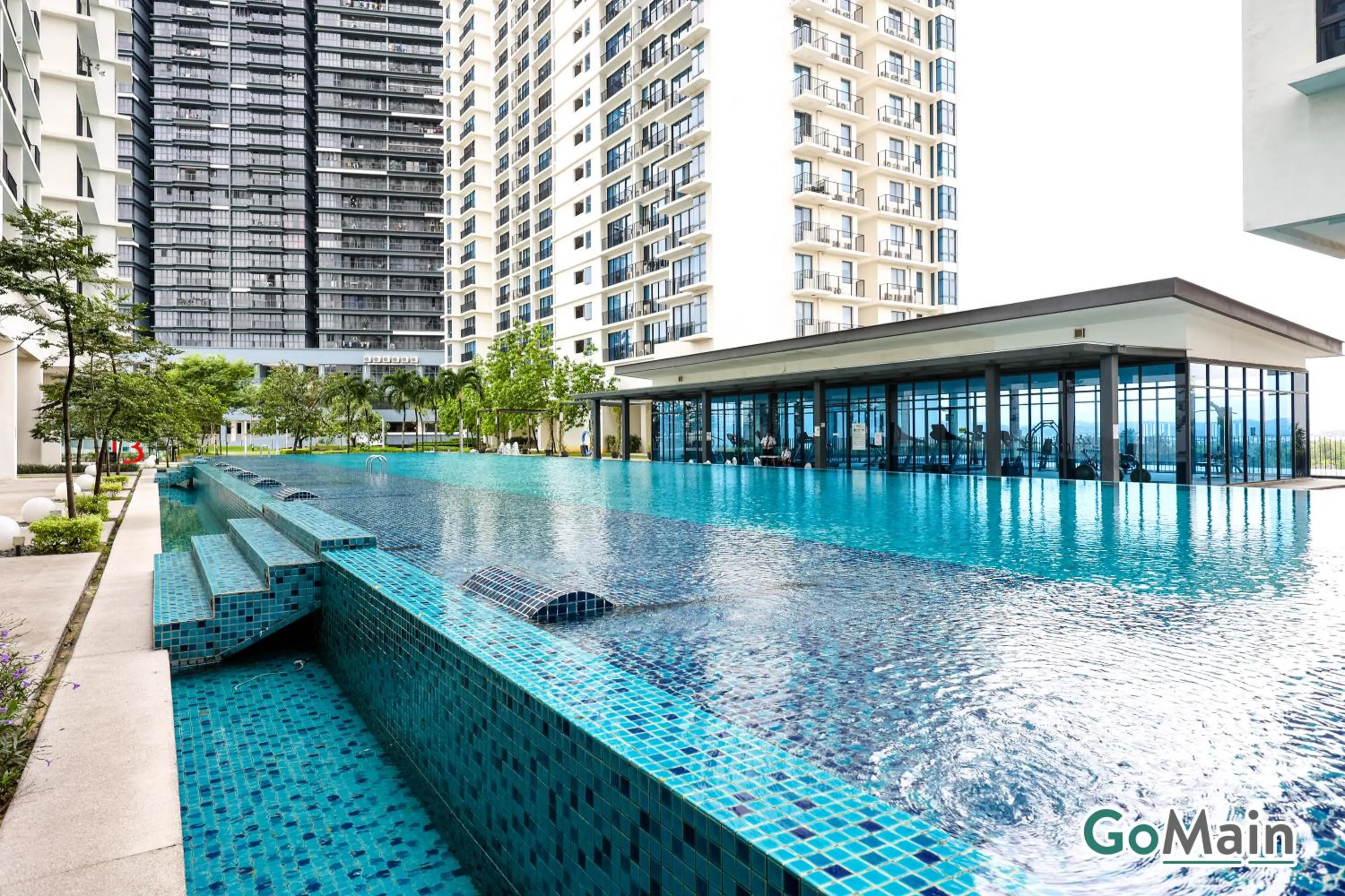 Swimming pool in Trefoil Setia Alam by GO-MAIN - Next to Mall & SCCC