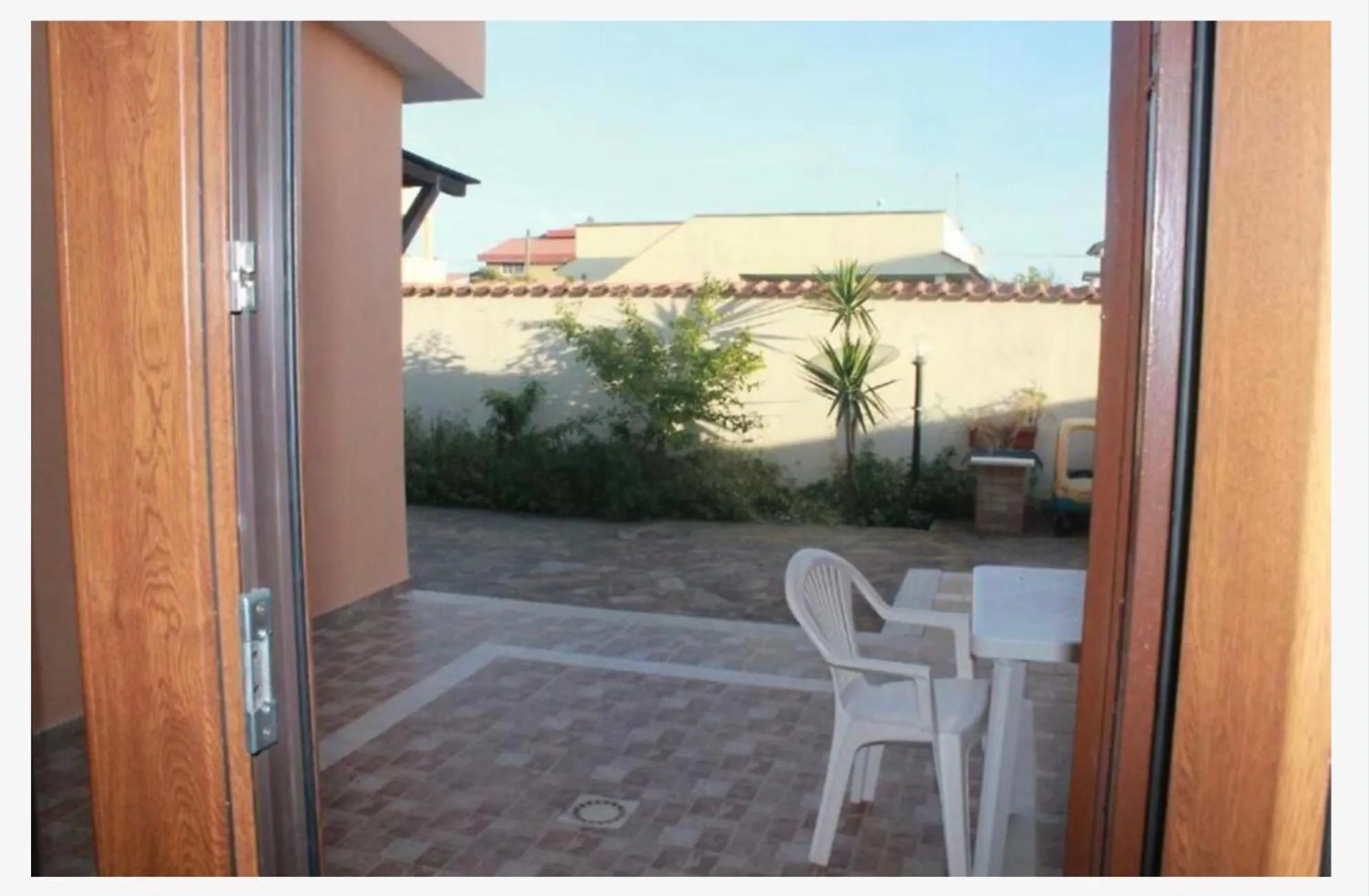 Patio in Sabrina Airport