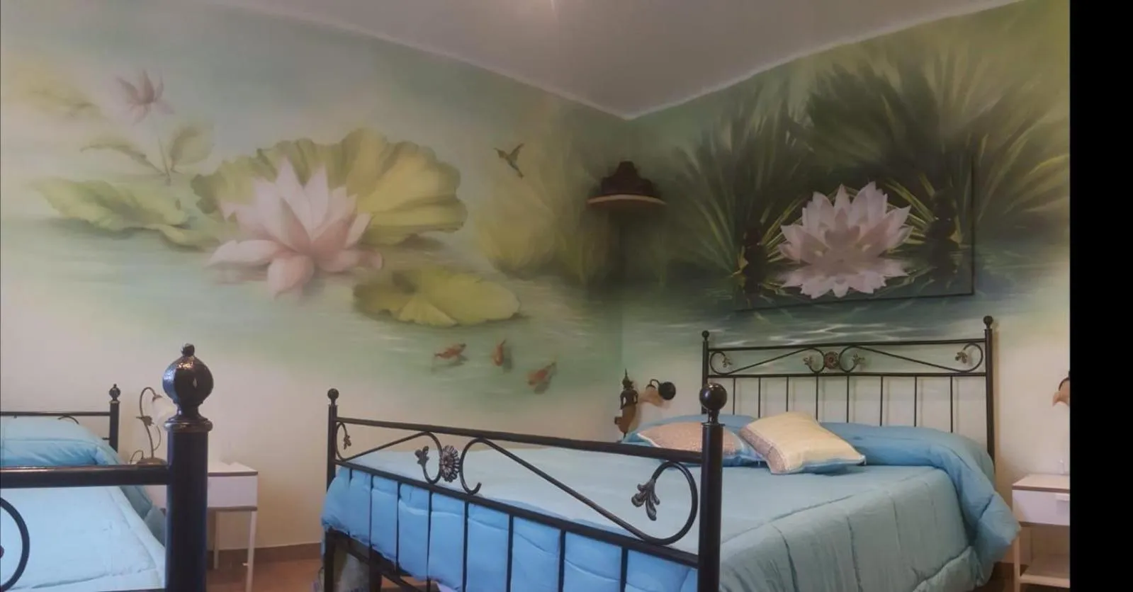 Decorative detail, Bed in Il Mondo B&B