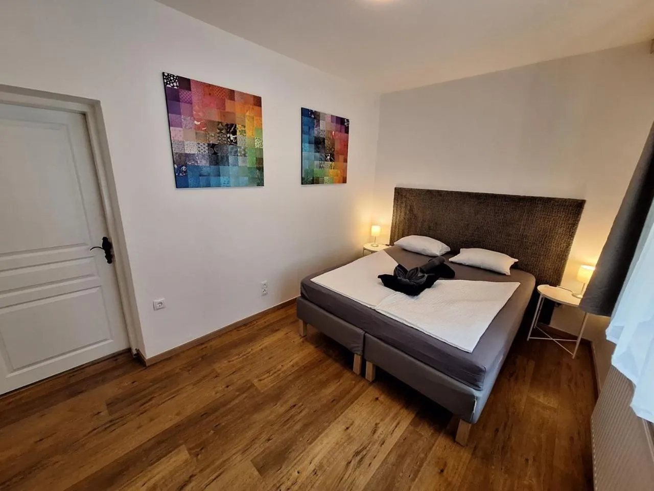 Bed in Flataid Gästehaus Graschi - Steinbergstraße