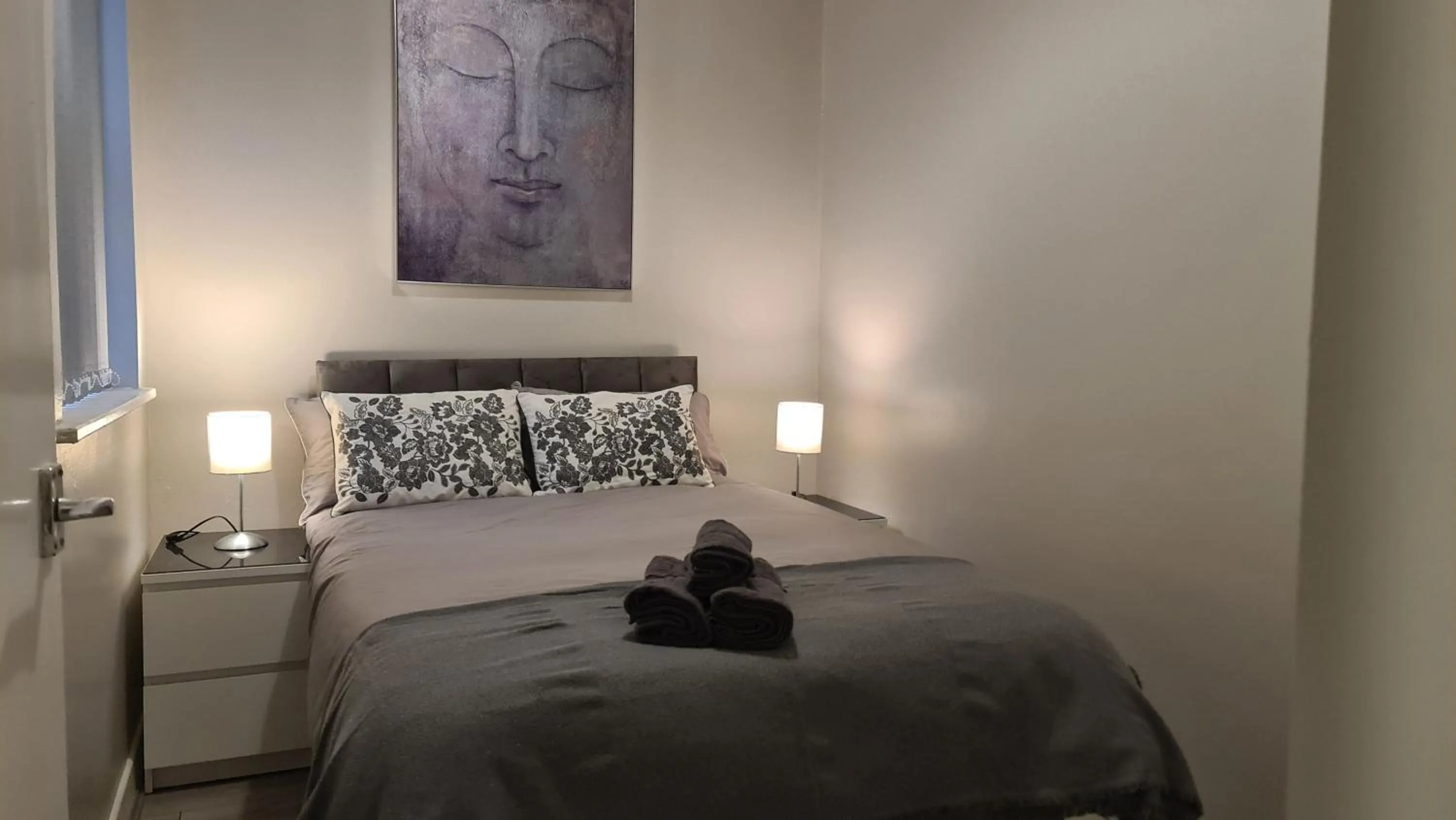 Bed in Alexandra Park Apartments