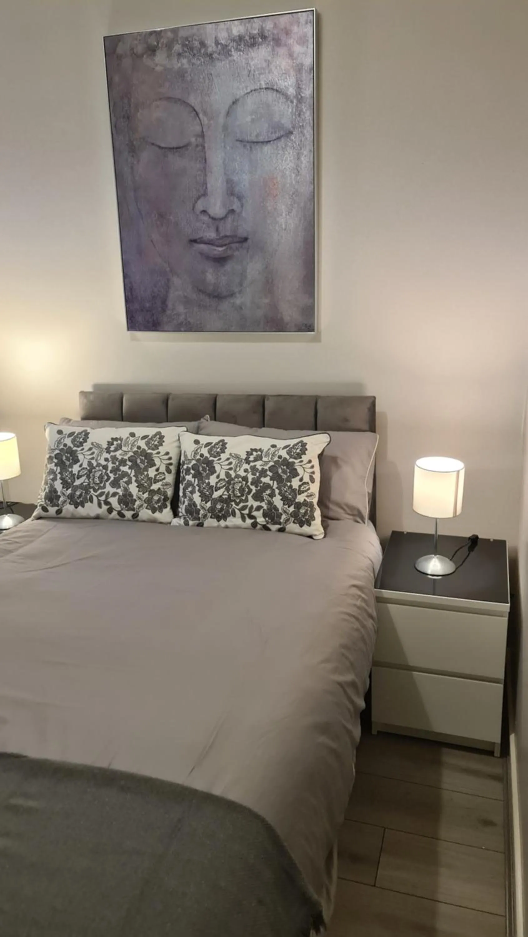 Bed in Alexandra Park Apartments