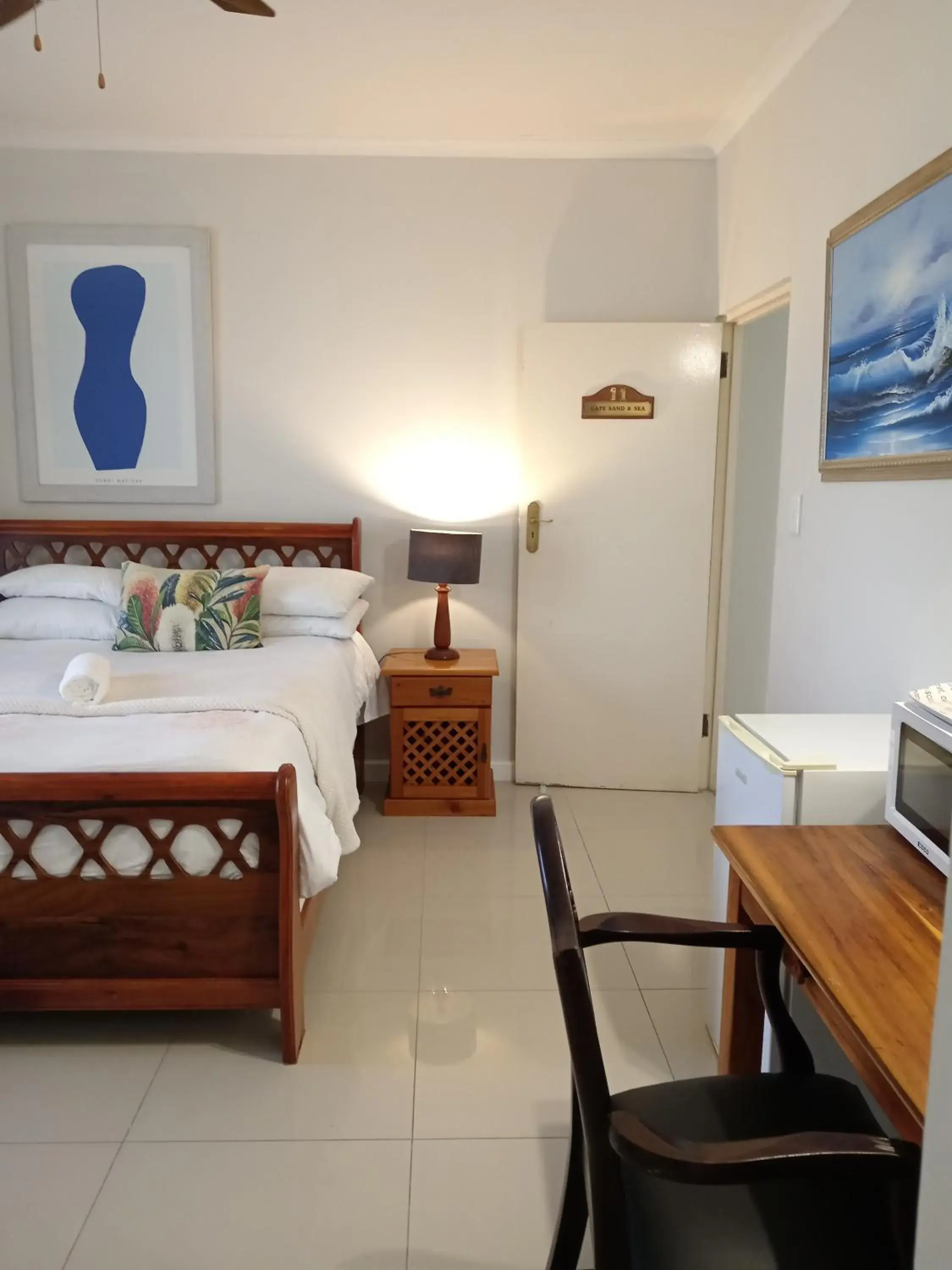 Deluxe Twin Room in Blouberg Manor Deluxe Twin Room in Blouberg Manor