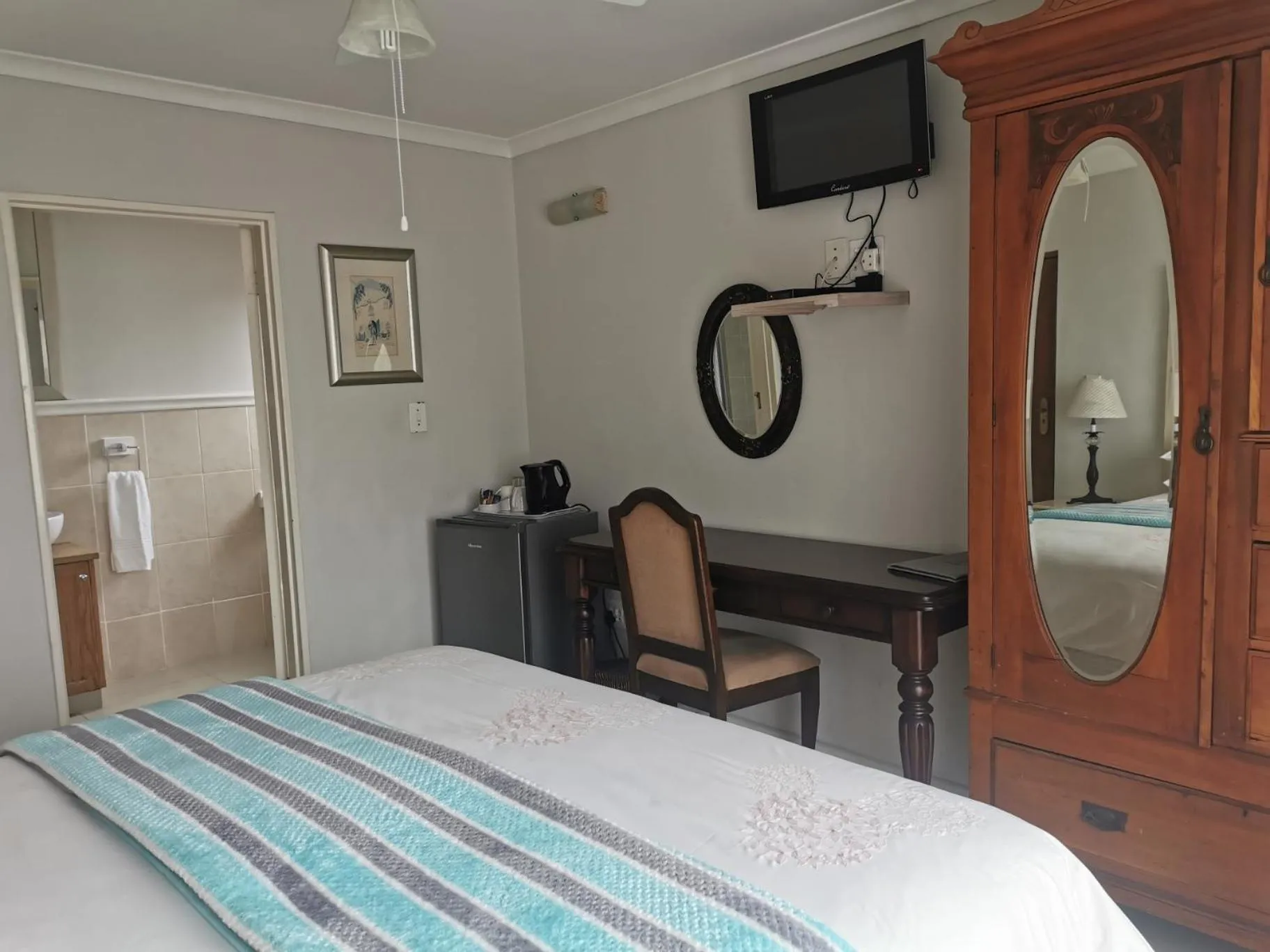 Bed in Blouberg Manor