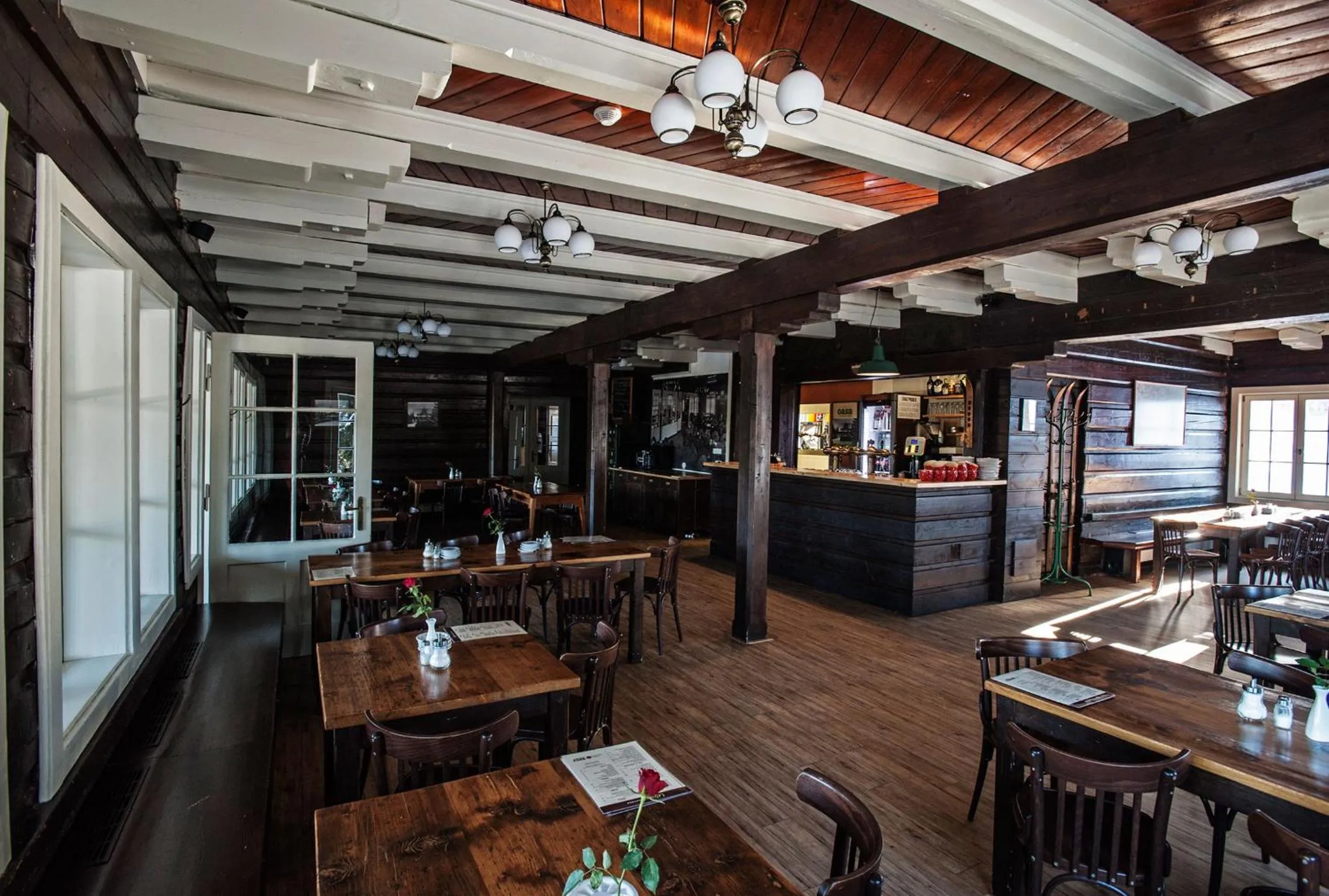 Restaurant/places to eat in Prezidentská