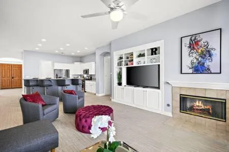 Luxurious Getaway Near Coachella Stagecoach Pool Putting Green Parking Firepit Sleeps 11