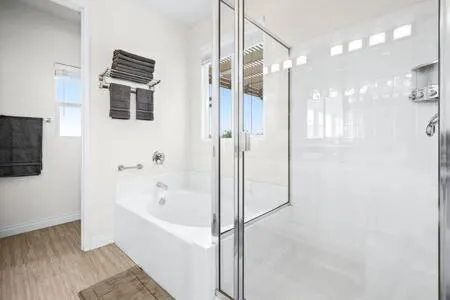 Luxurious Getaway Near Coachella Stagecoach Pool Putting Green Parking Firepit Sleeps 11