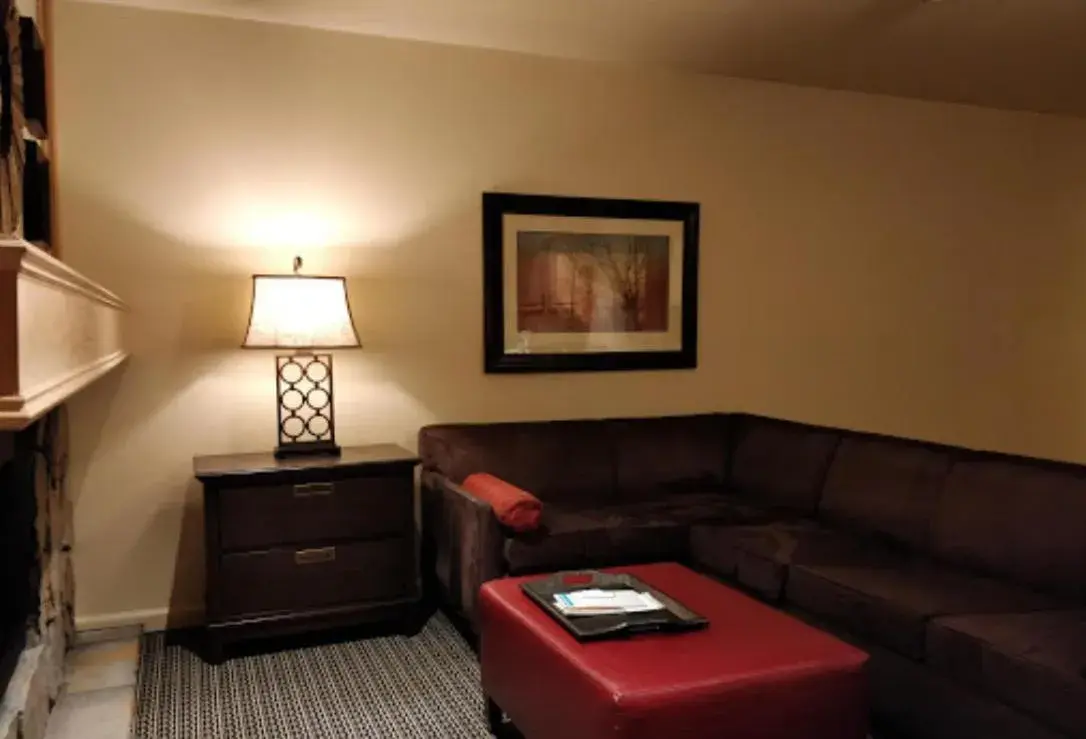 Living room in GetAways at the Lodge at Kingsbury Crossing Living room in GetAways at the Lodge at Kingsbury Crossing