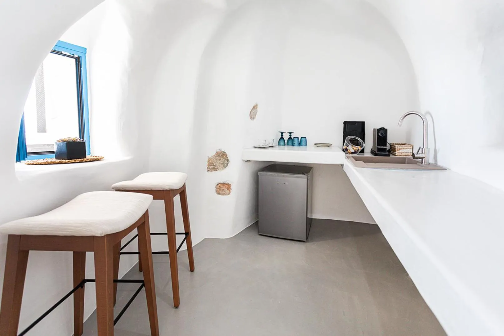 Kitchen or kitchenette in Rafael' s Mediteranian Cave Suites