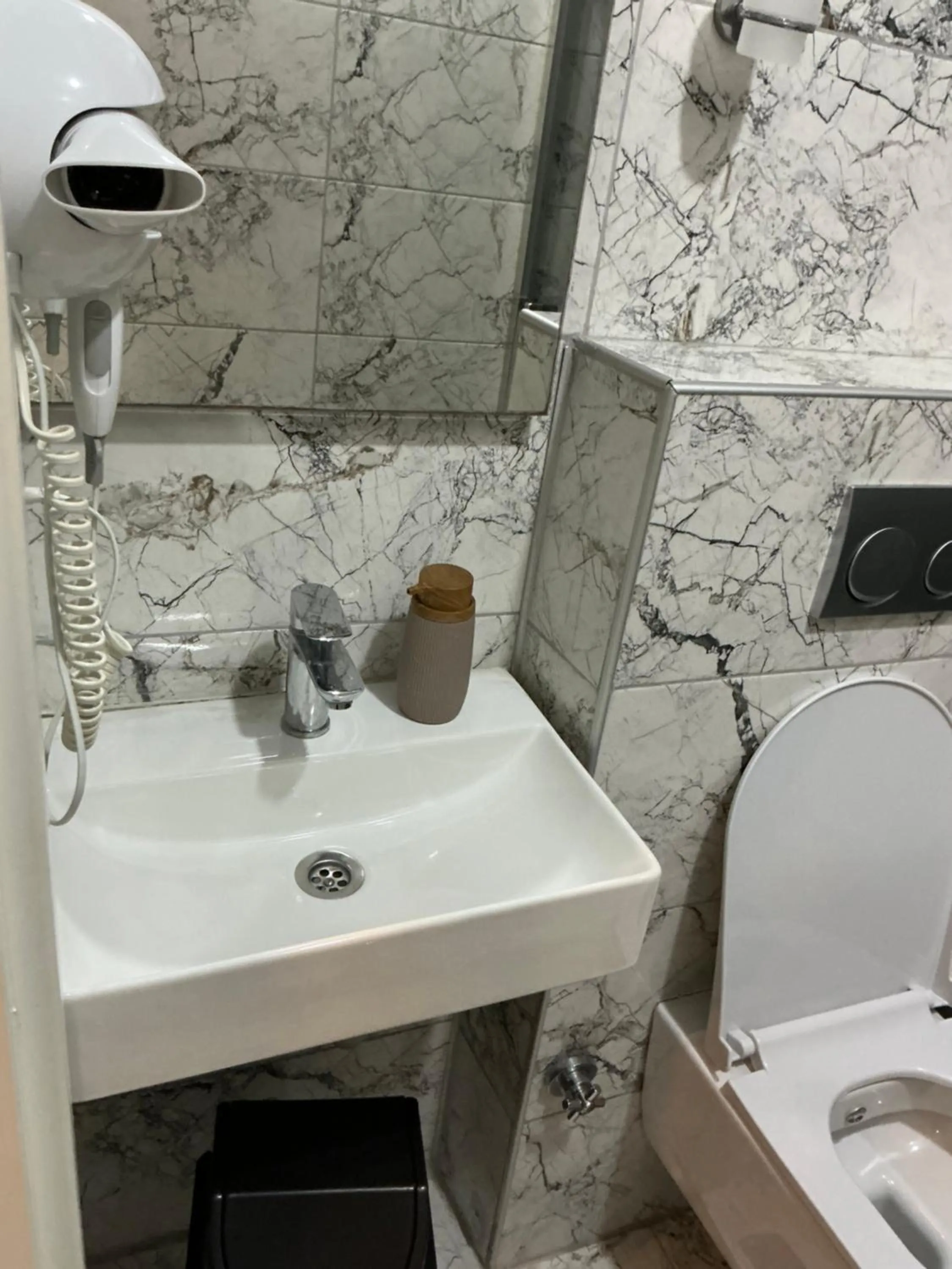 Toilet in TAKSİM GOKOTTA SUiTE