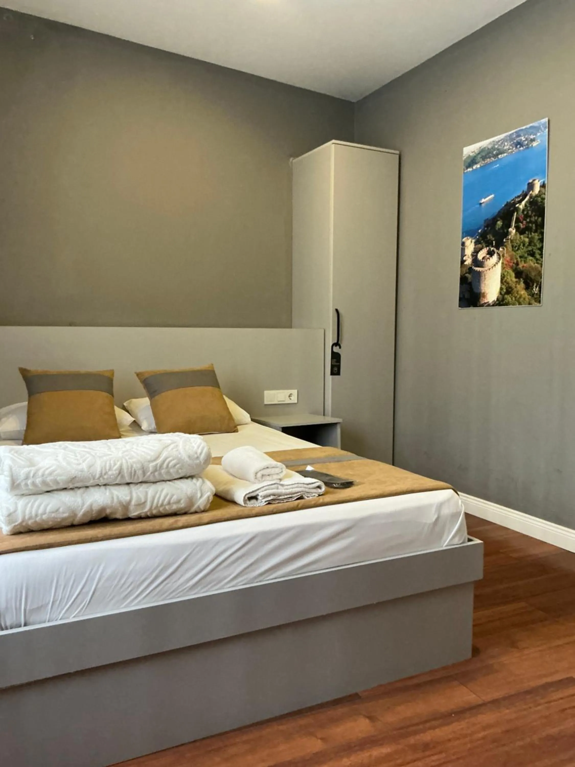 Photo of the whole room, Bed in TAKSİM GOKOTTA SUiTE