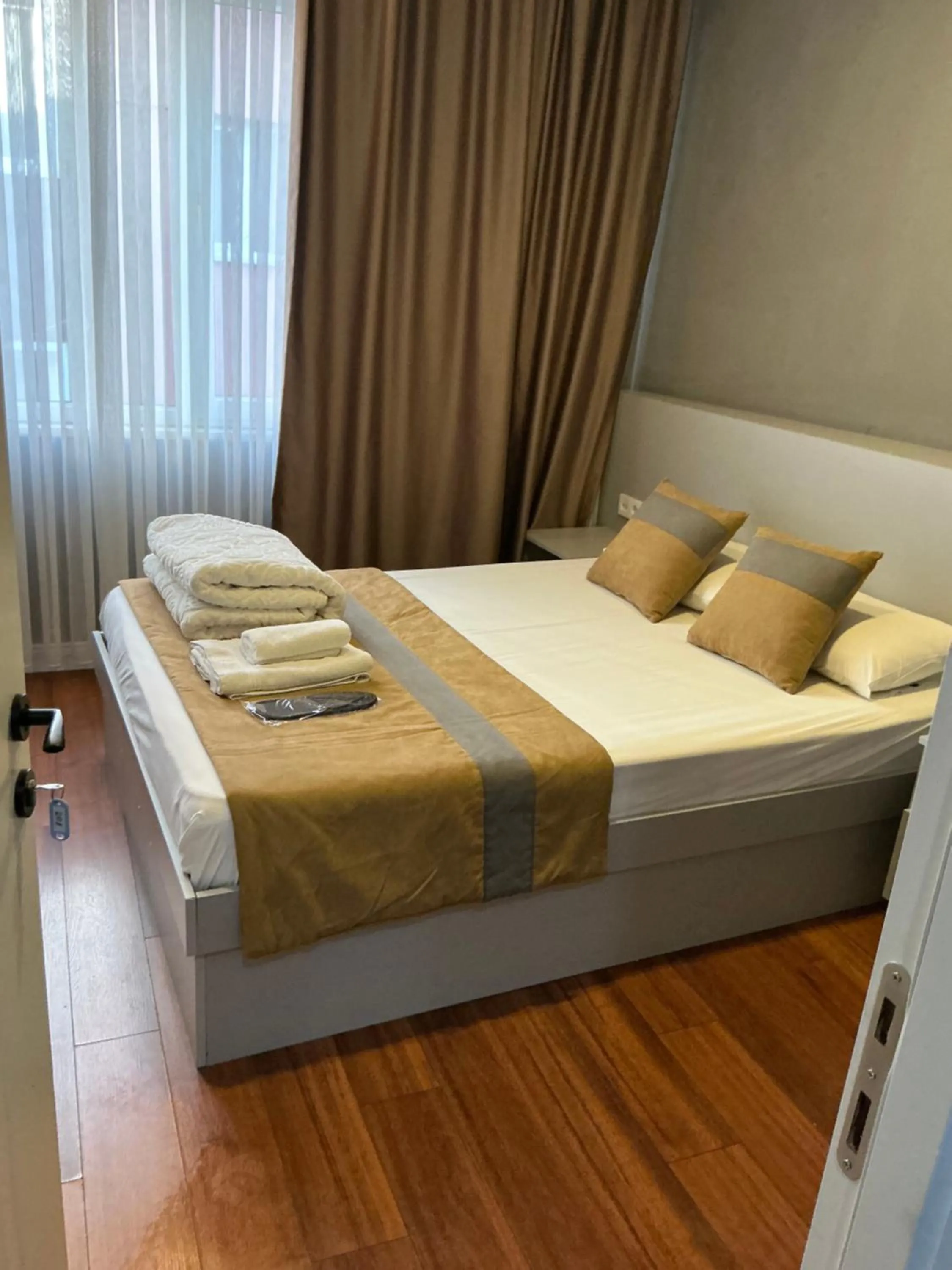 Bedroom, Bed in TAKSİM GOKOTTA SUiTE