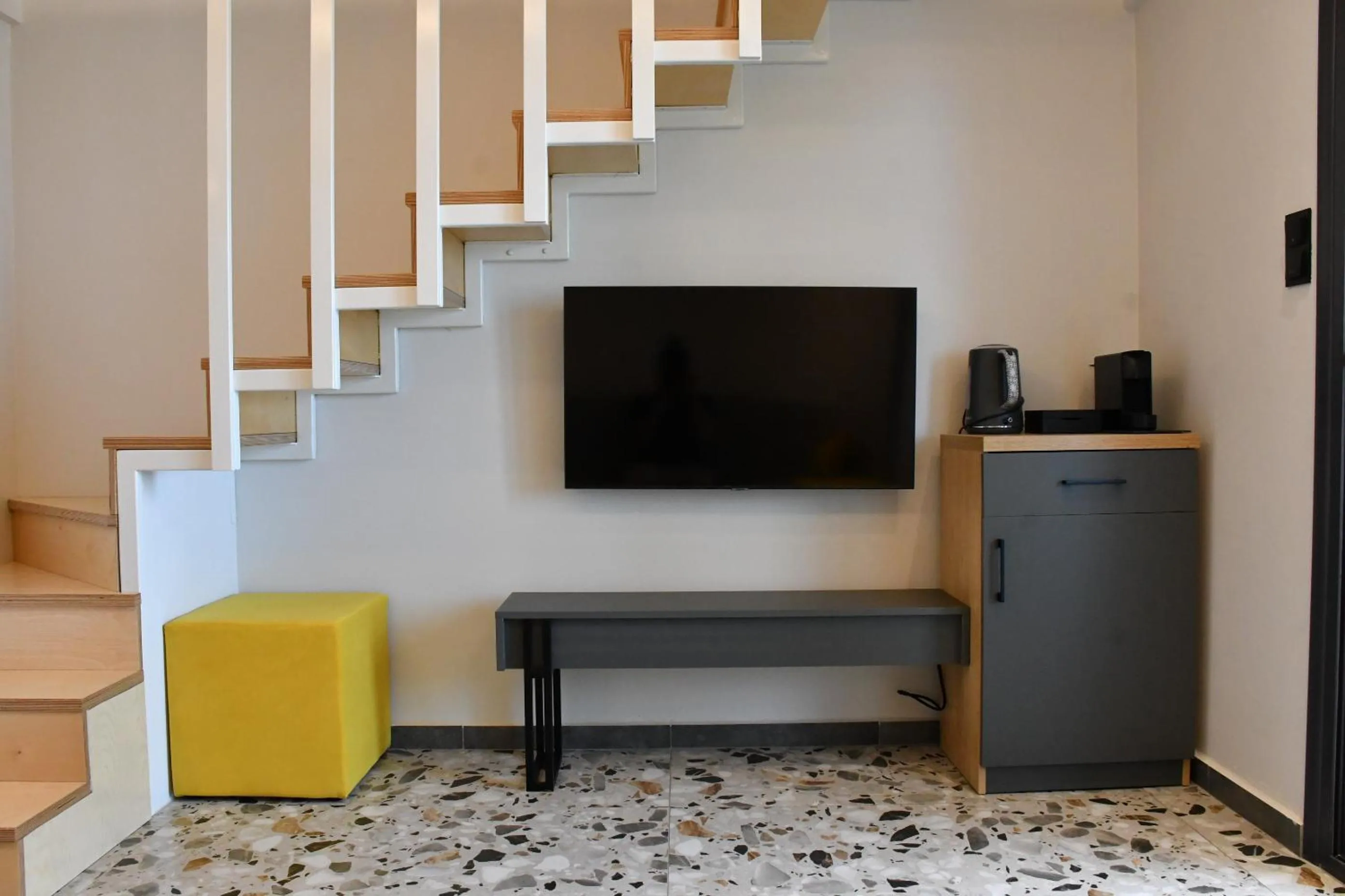 NERO SEASCAPE SUITES