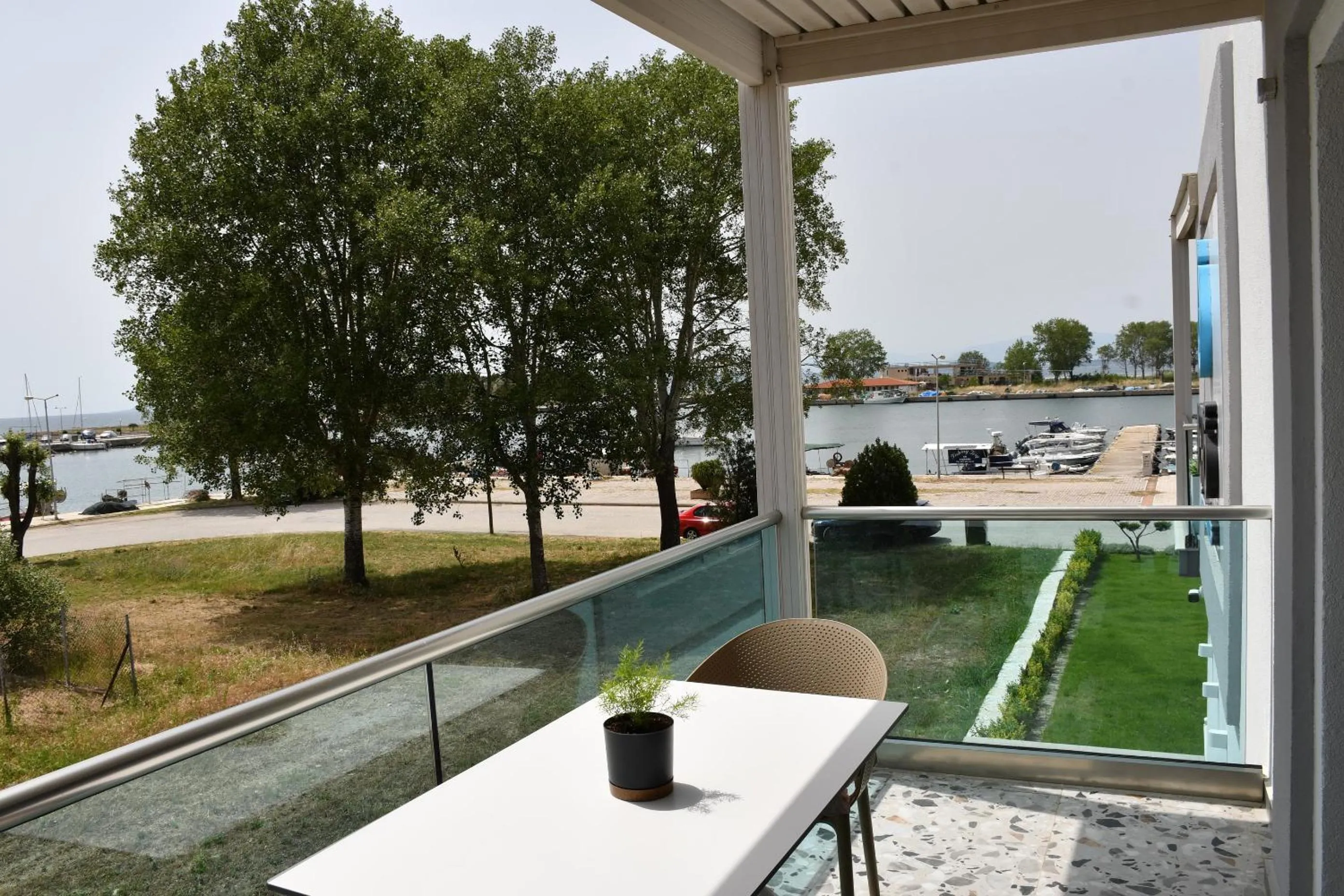 NERO SEASCAPE SUITES