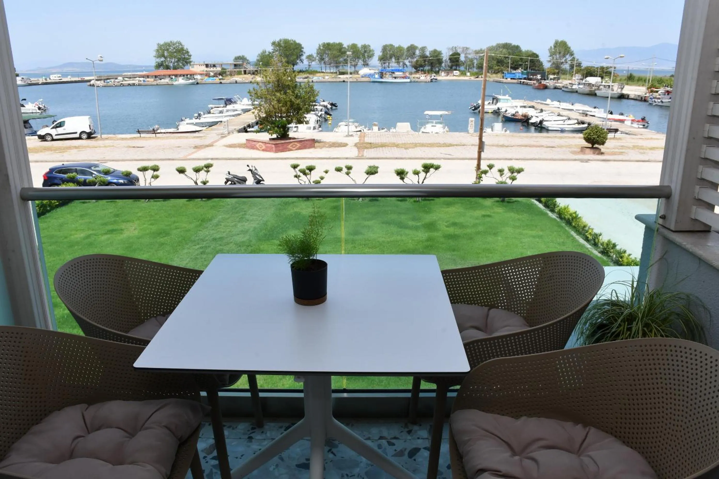 NERO SEASCAPE SUITES