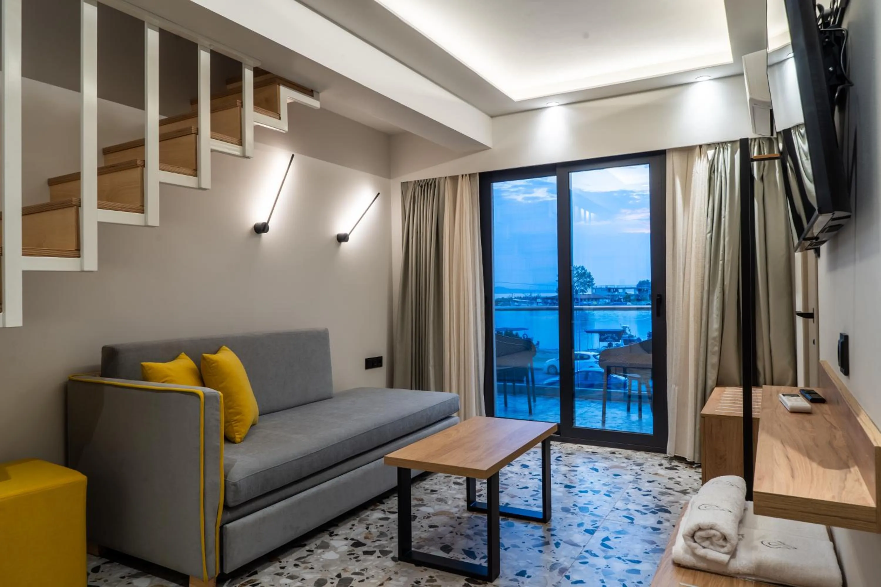 NERO SEASCAPE SUITES