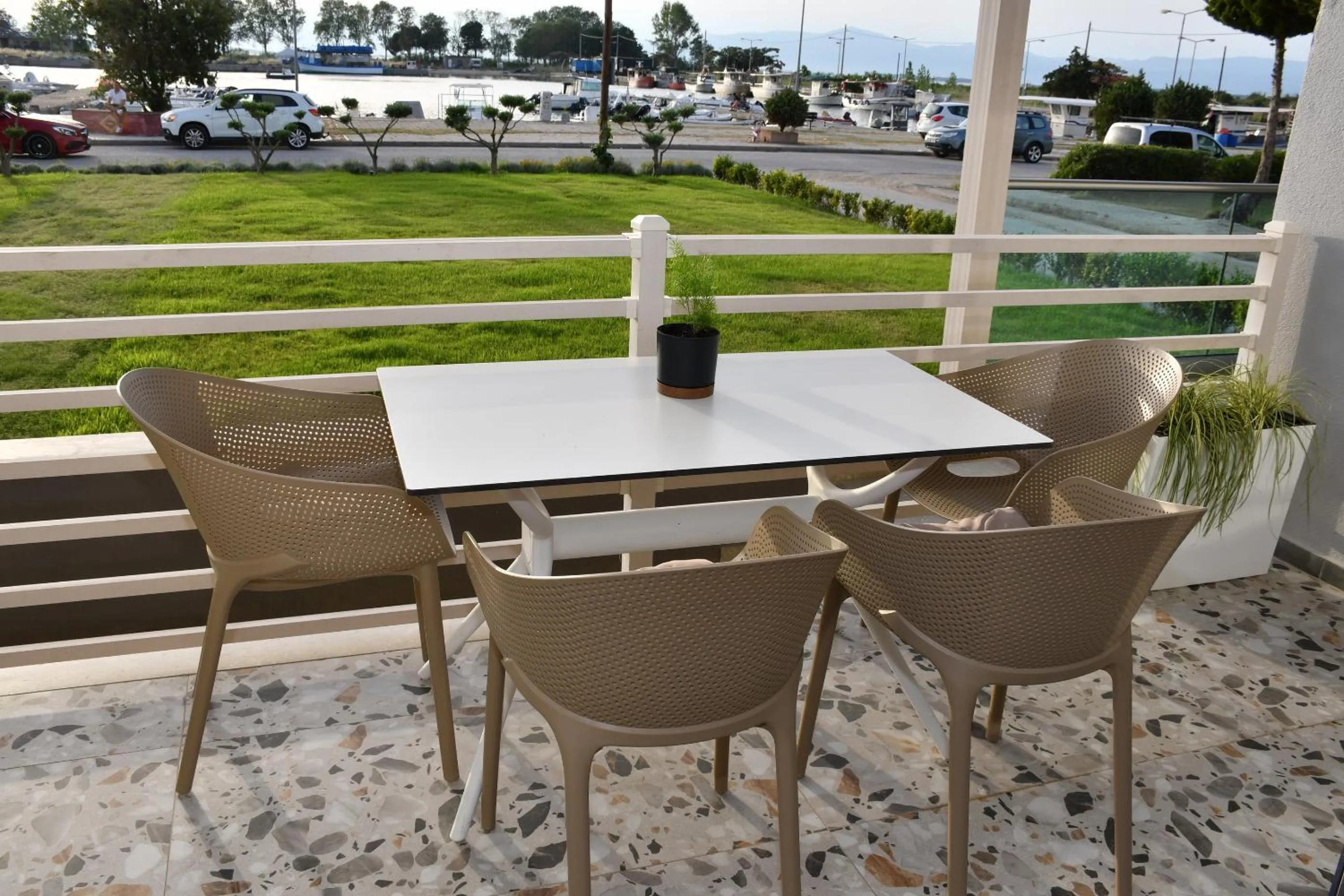 NERO SEASCAPE SUITES