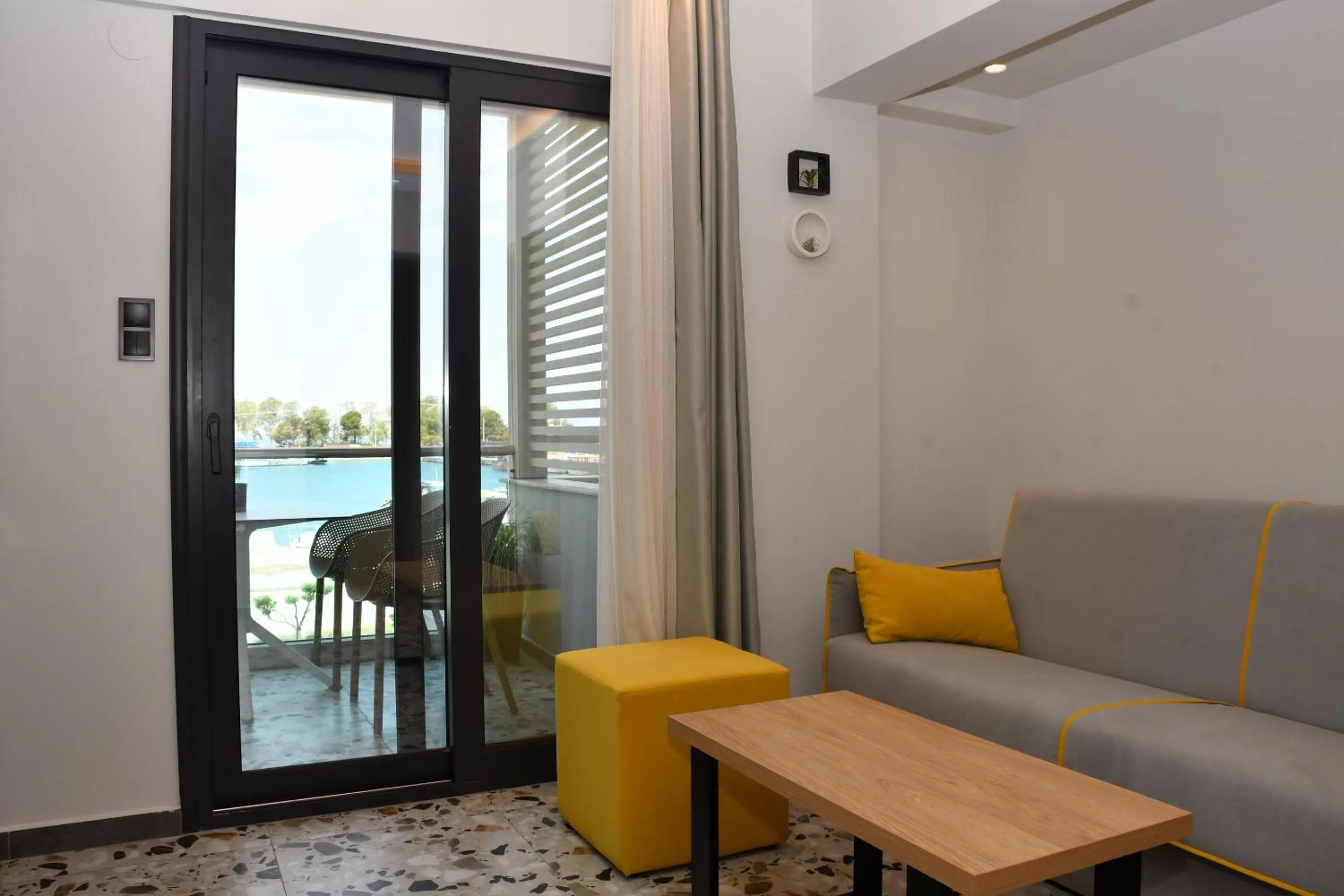 NERO SEASCAPE SUITES