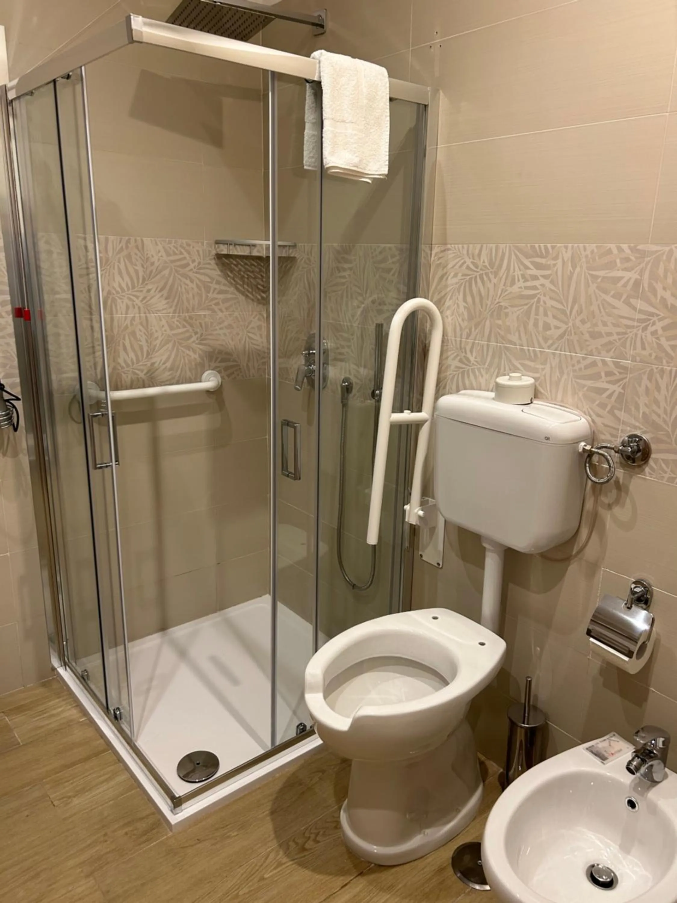 Shower, Bathroom in Ca’del Borgo B&B Country House