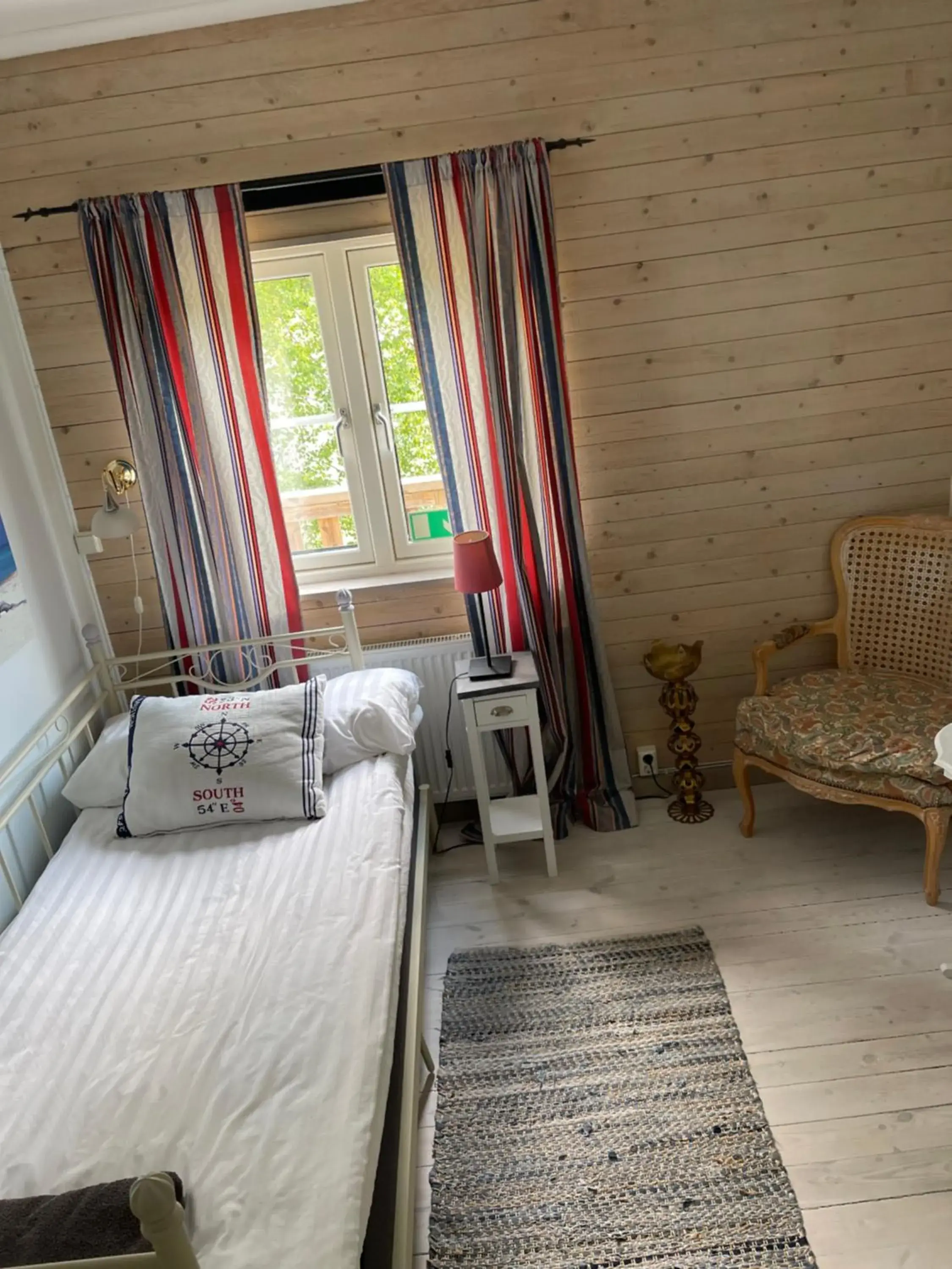 Standard Single Room with Shared Bathroom - single occupancy in Kolmårdsgården B&B Standard Single Room with Shared Bathroom - single occupancy in Kolmårdsgården B&B