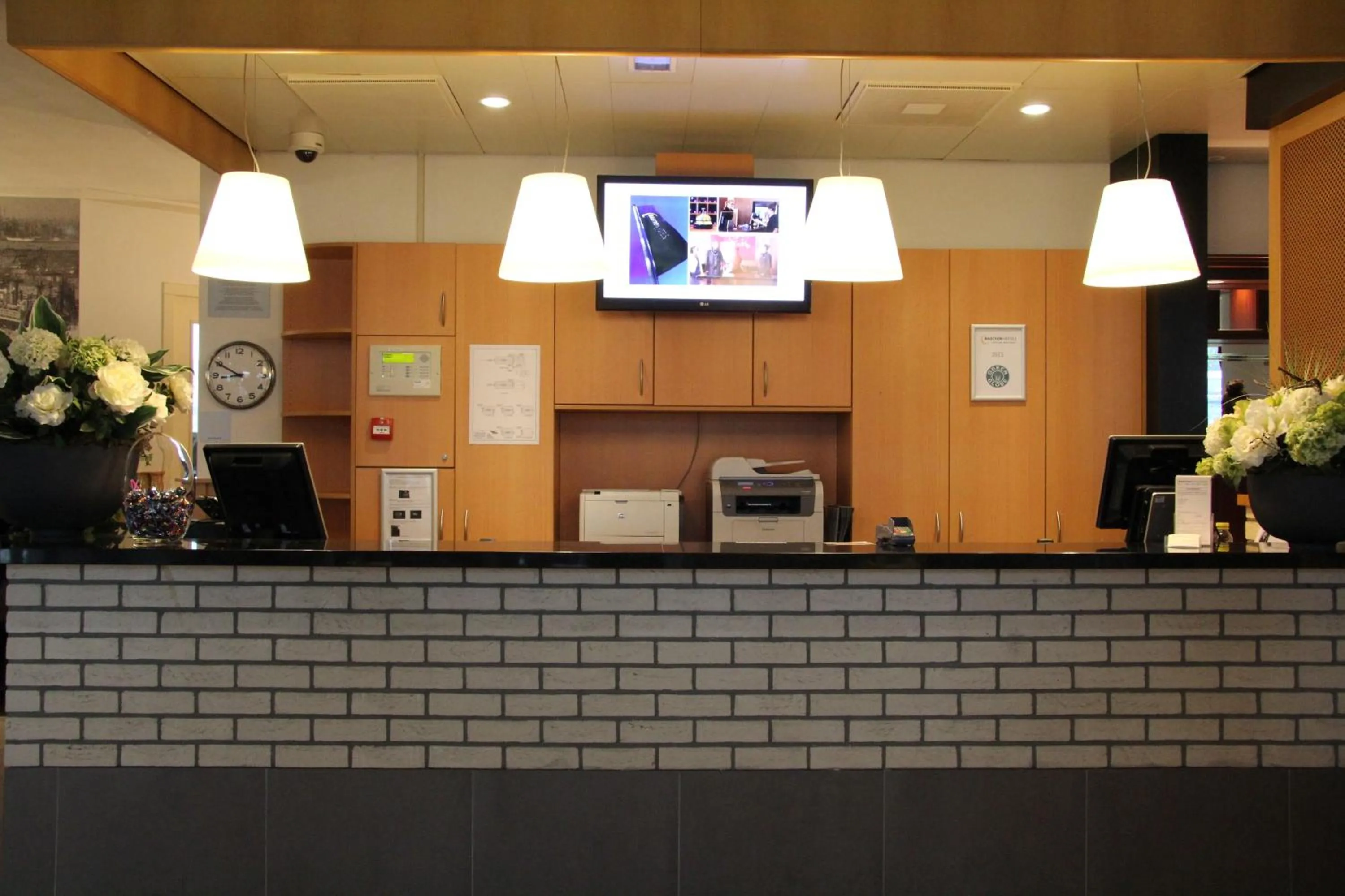 Lobby or reception in Bastion Hotel Barendrecht