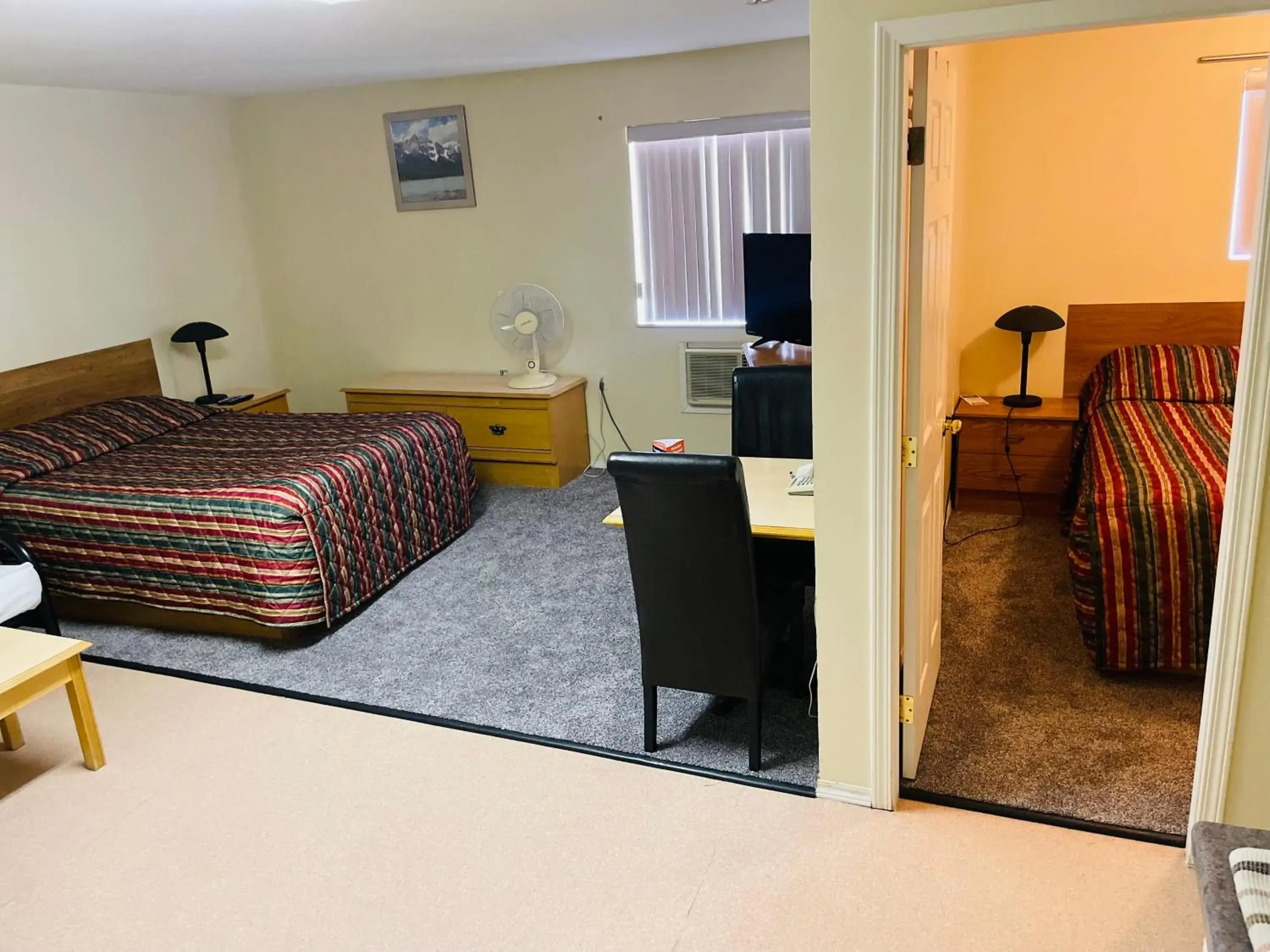 Family Room with Private Bathroom - single occupancy in Fraser Bridge Inn Family Room with Private Bathroom - single occupancy in Fraser Bridge Inn