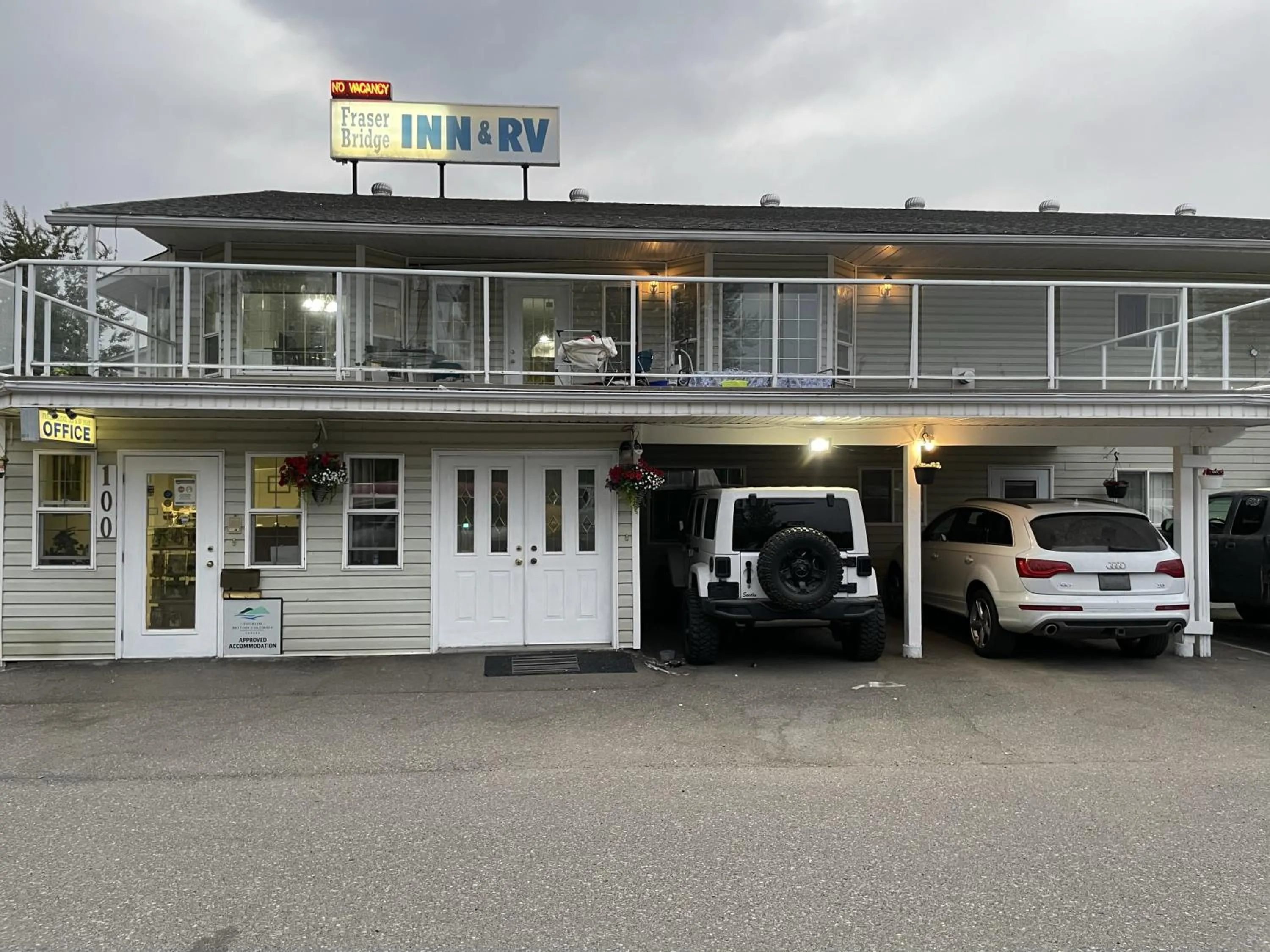 Fraser Bridge Inn
