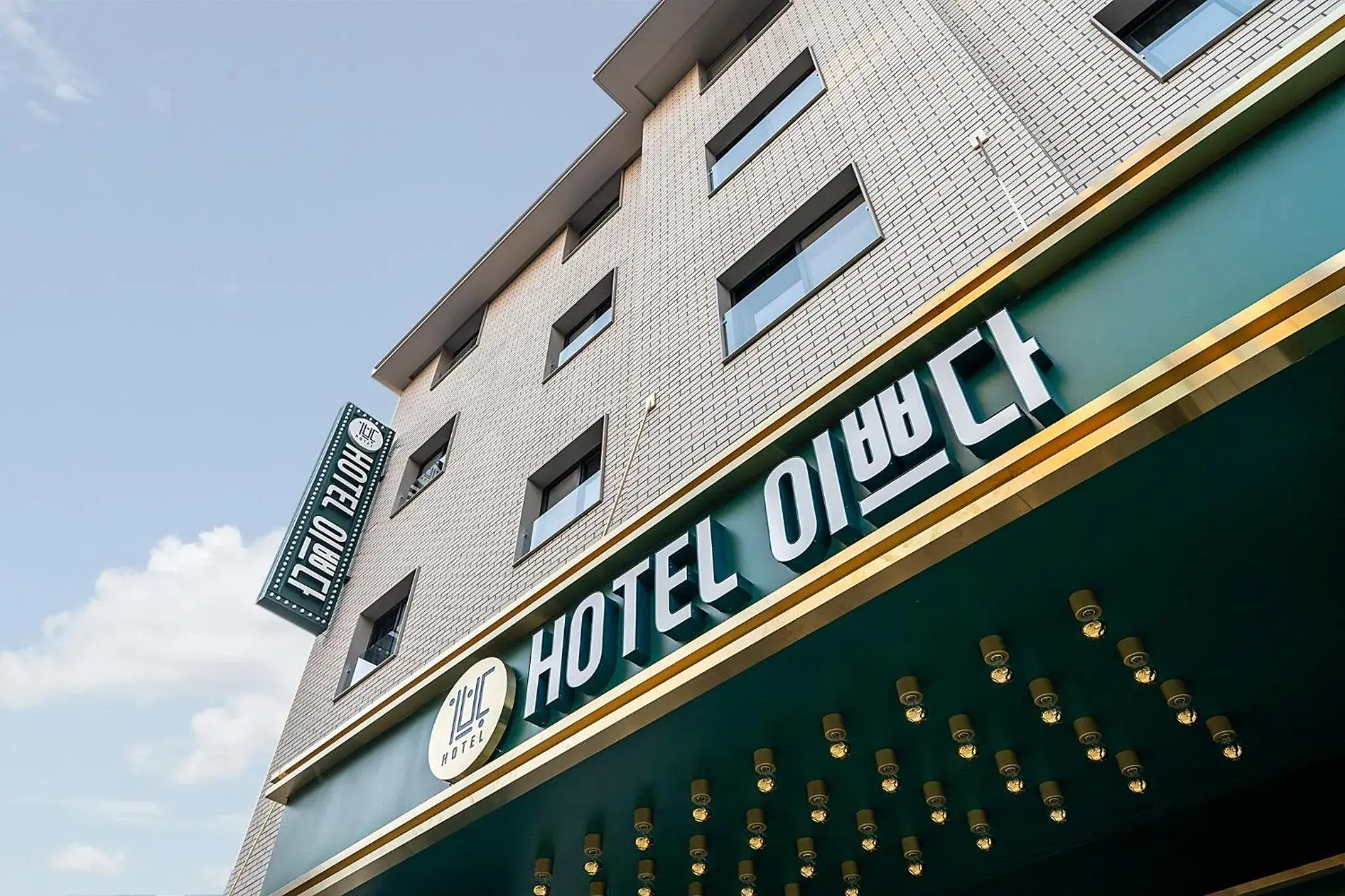 Property building in Wonju Hotel Ippda Property building in Wonju Hotel Ippda