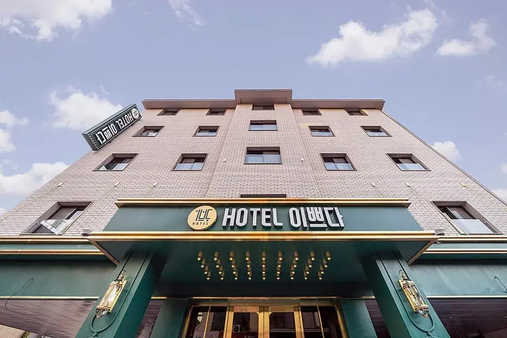 Property building in Wonju Hotel Ippda Property building in Wonju Hotel Ippda